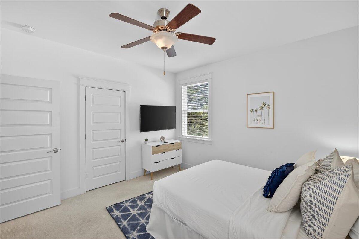 HIGHLAND PARKS - Residential Lease
