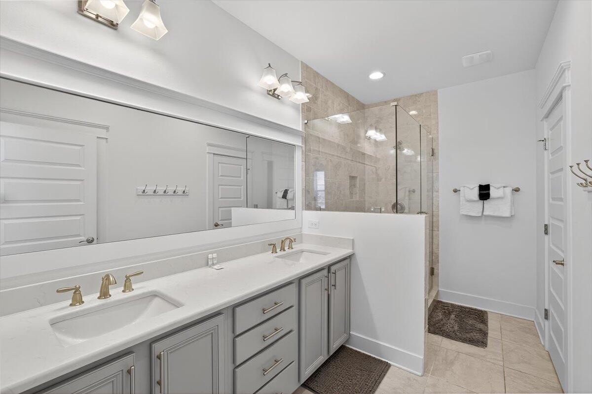 HIGHLAND PARKS - Residential Lease