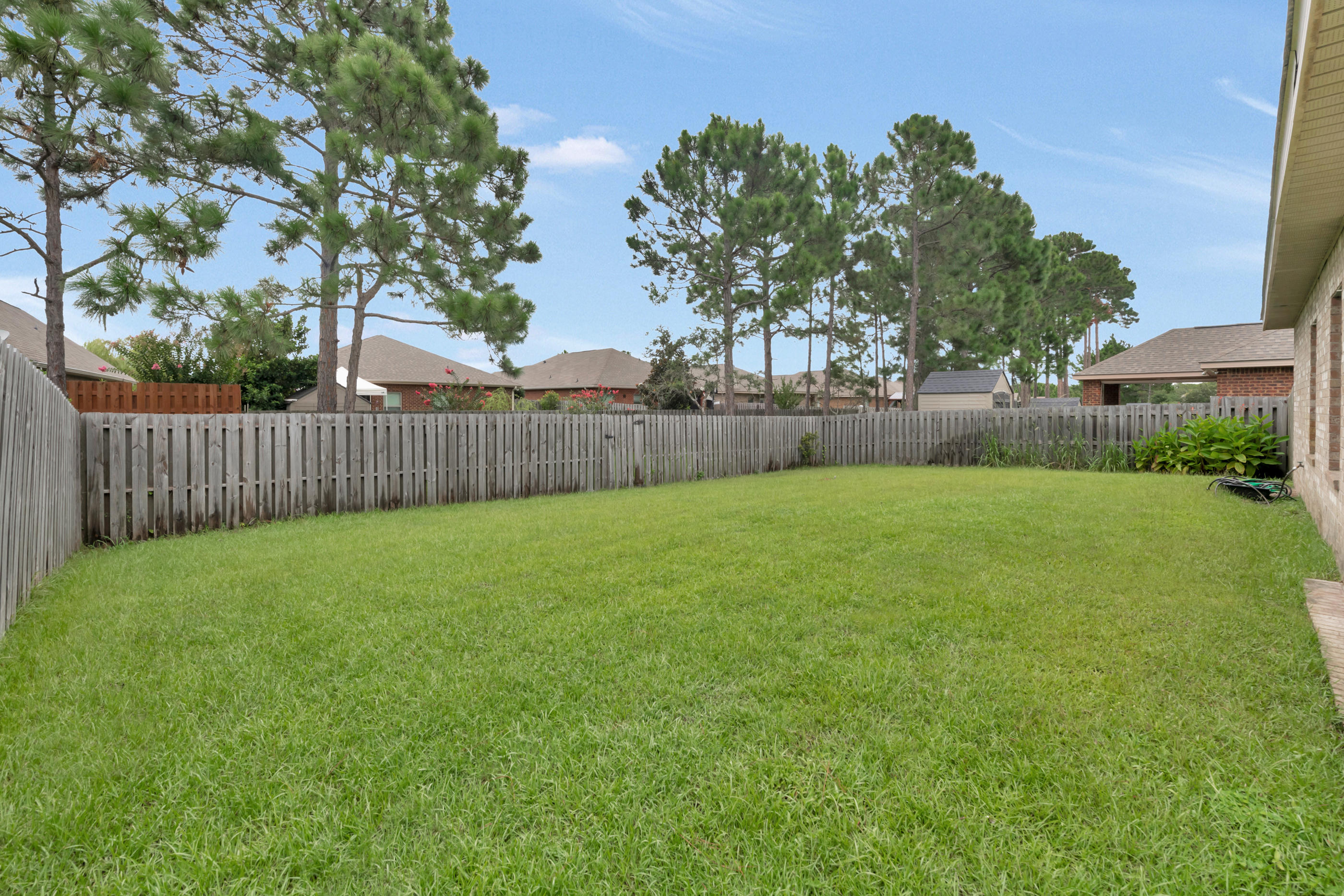 DRIFTWOOD ESTATES - Residential Lease