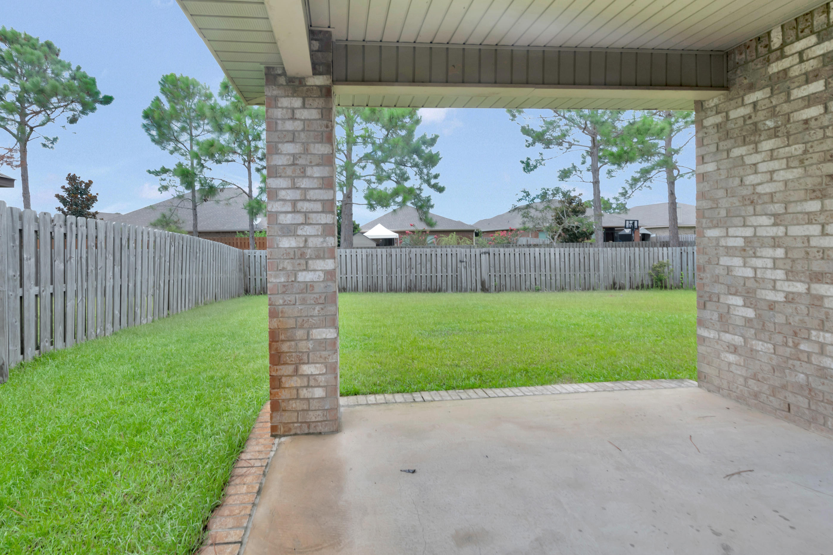 DRIFTWOOD ESTATES - Residential Lease