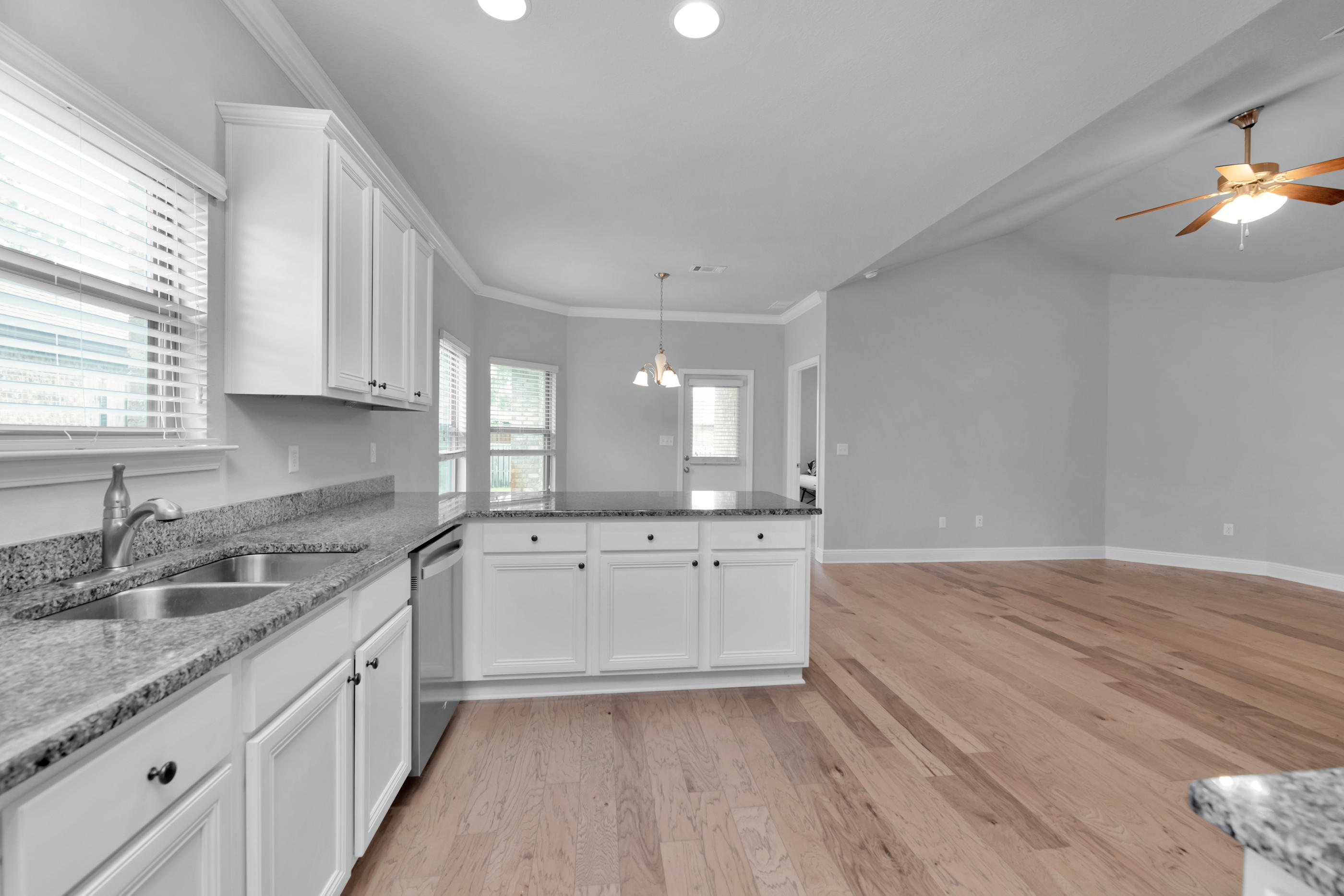 DRIFTWOOD ESTATES - Residential Lease