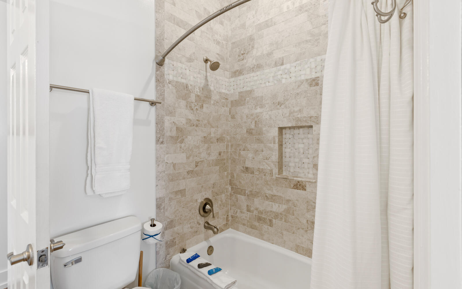 BLUE MOUNTAIN BEACH - Residential