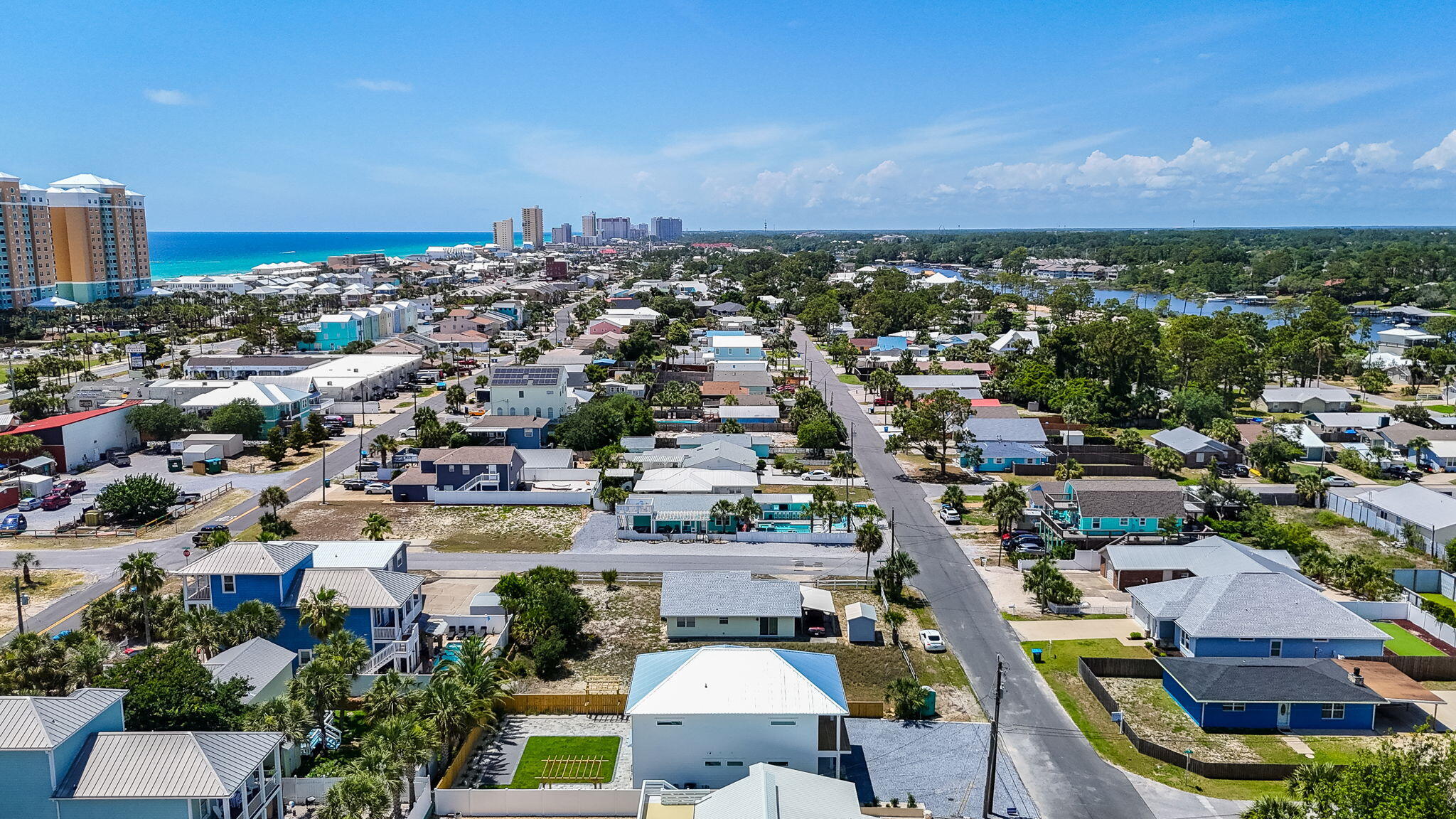 HOLIDAY BEACH UNIT 04 - Residential