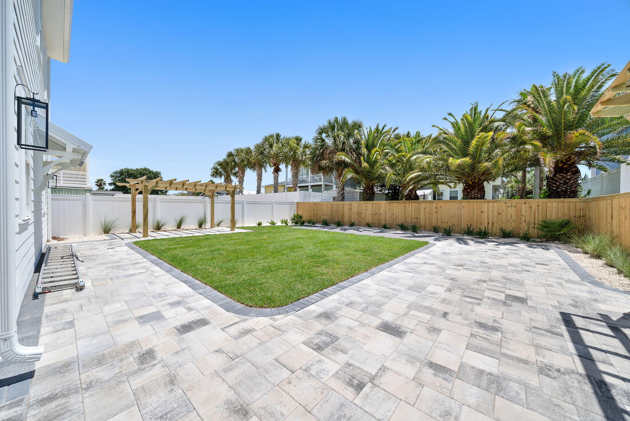 HOLIDAY BEACH UNIT 04 - Residential