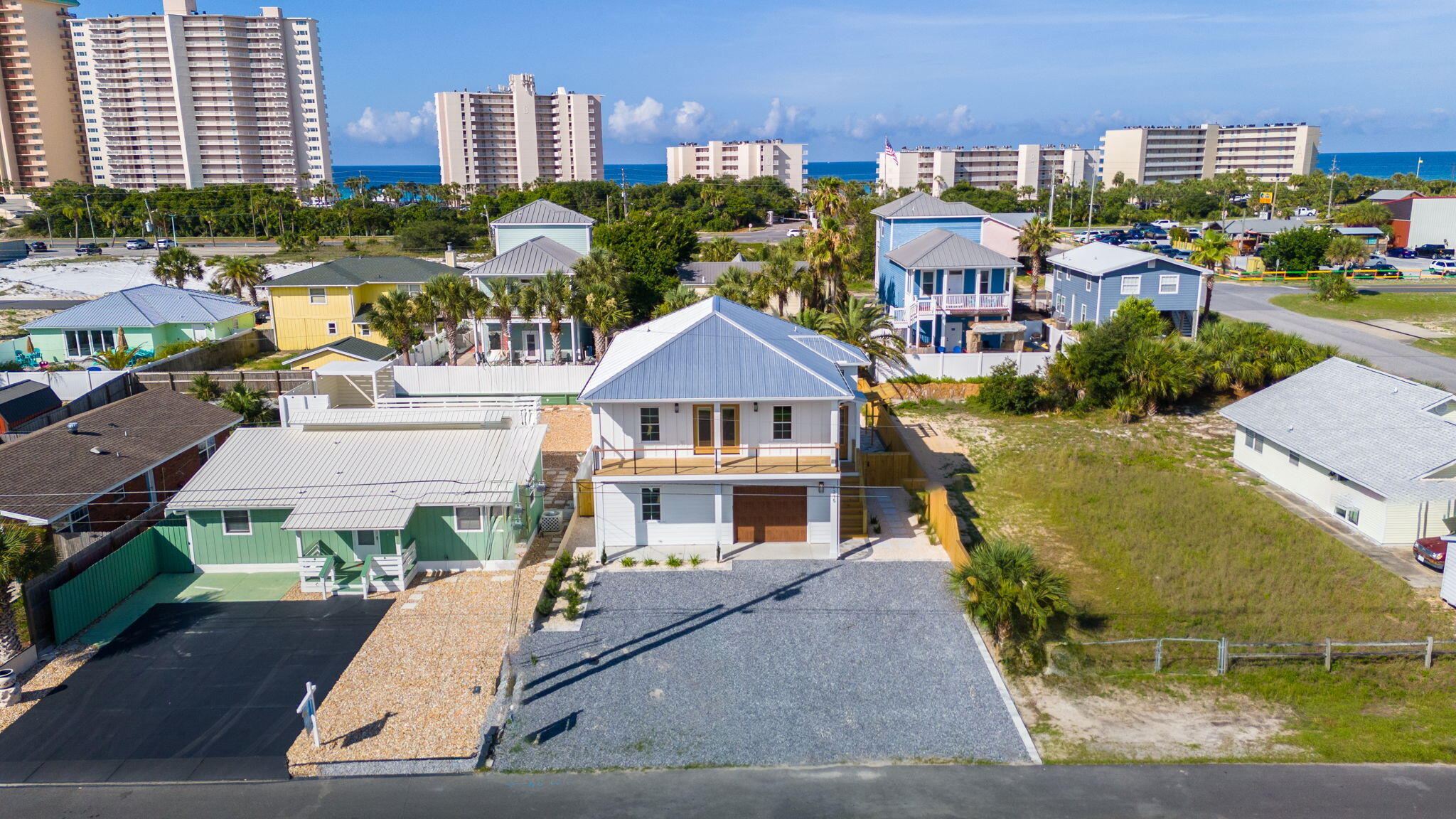 HOLIDAY BEACH UNIT 04 - Residential