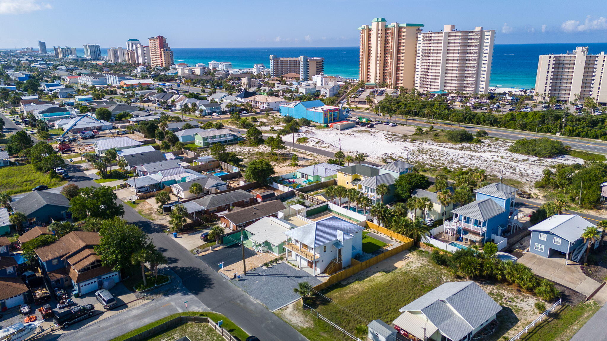 HOLIDAY BEACH UNIT 04 - Residential