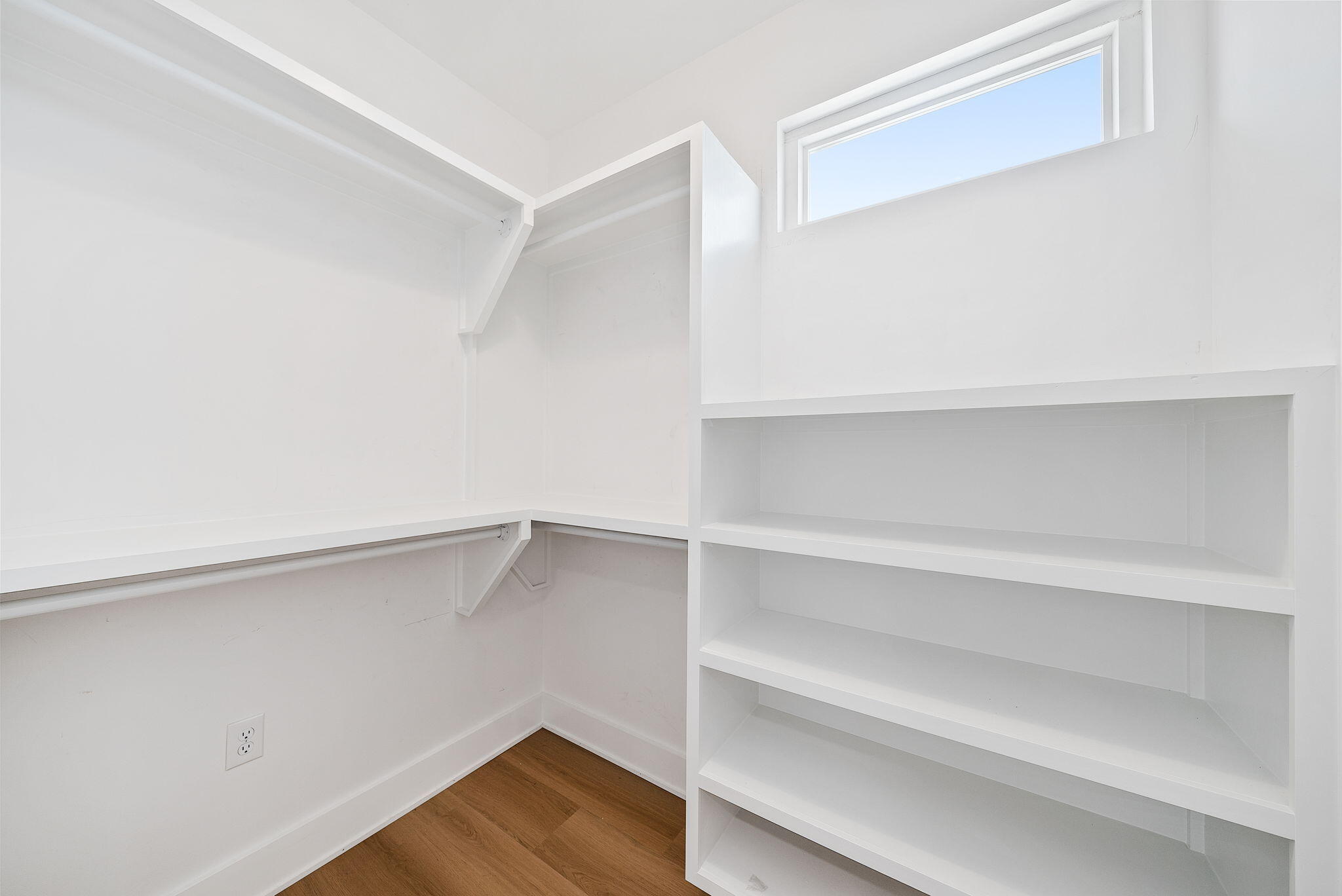 HOLIDAY BEACH UNIT 04 - Residential