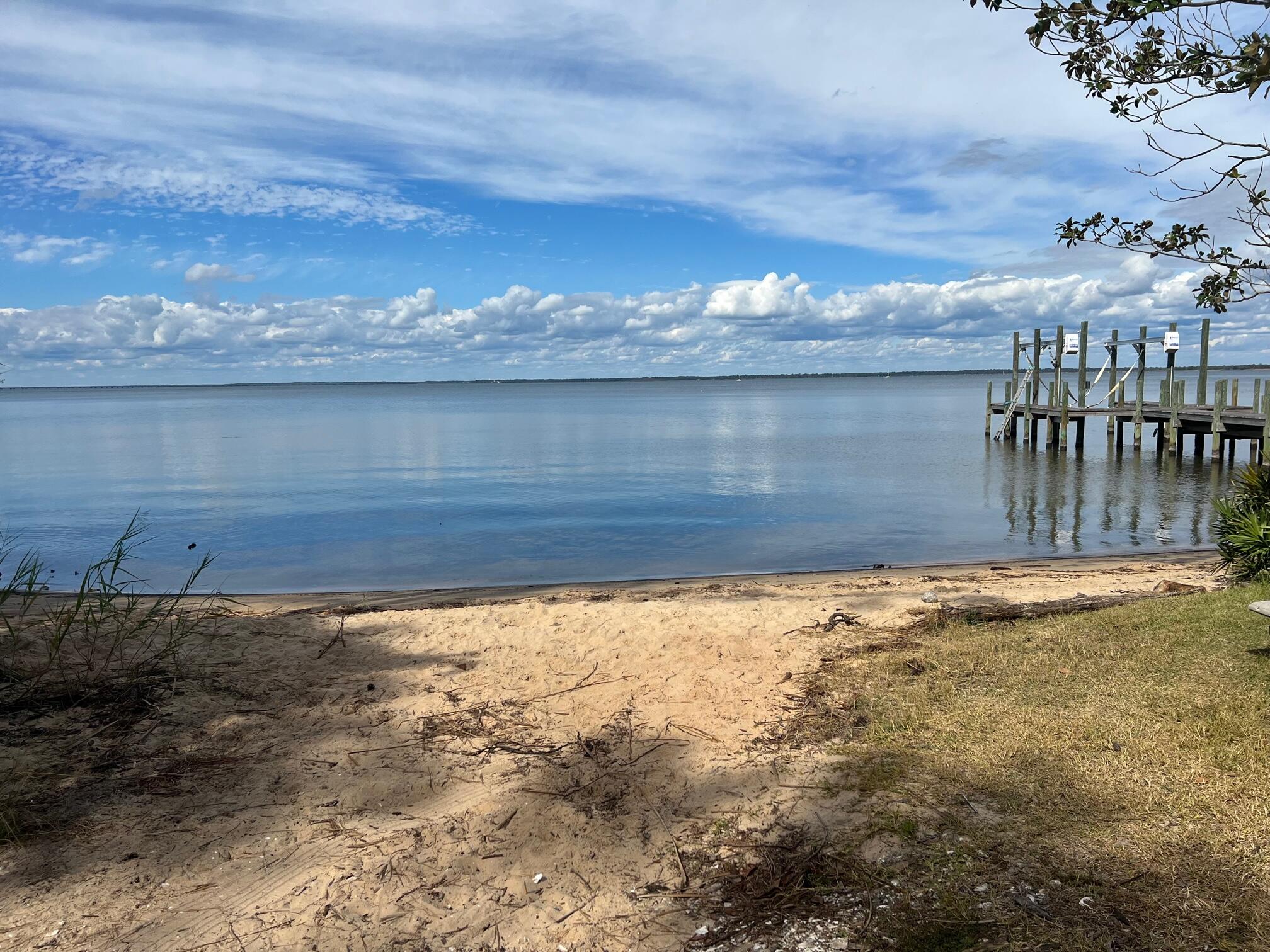 MAGNOLIA BEACH - Land