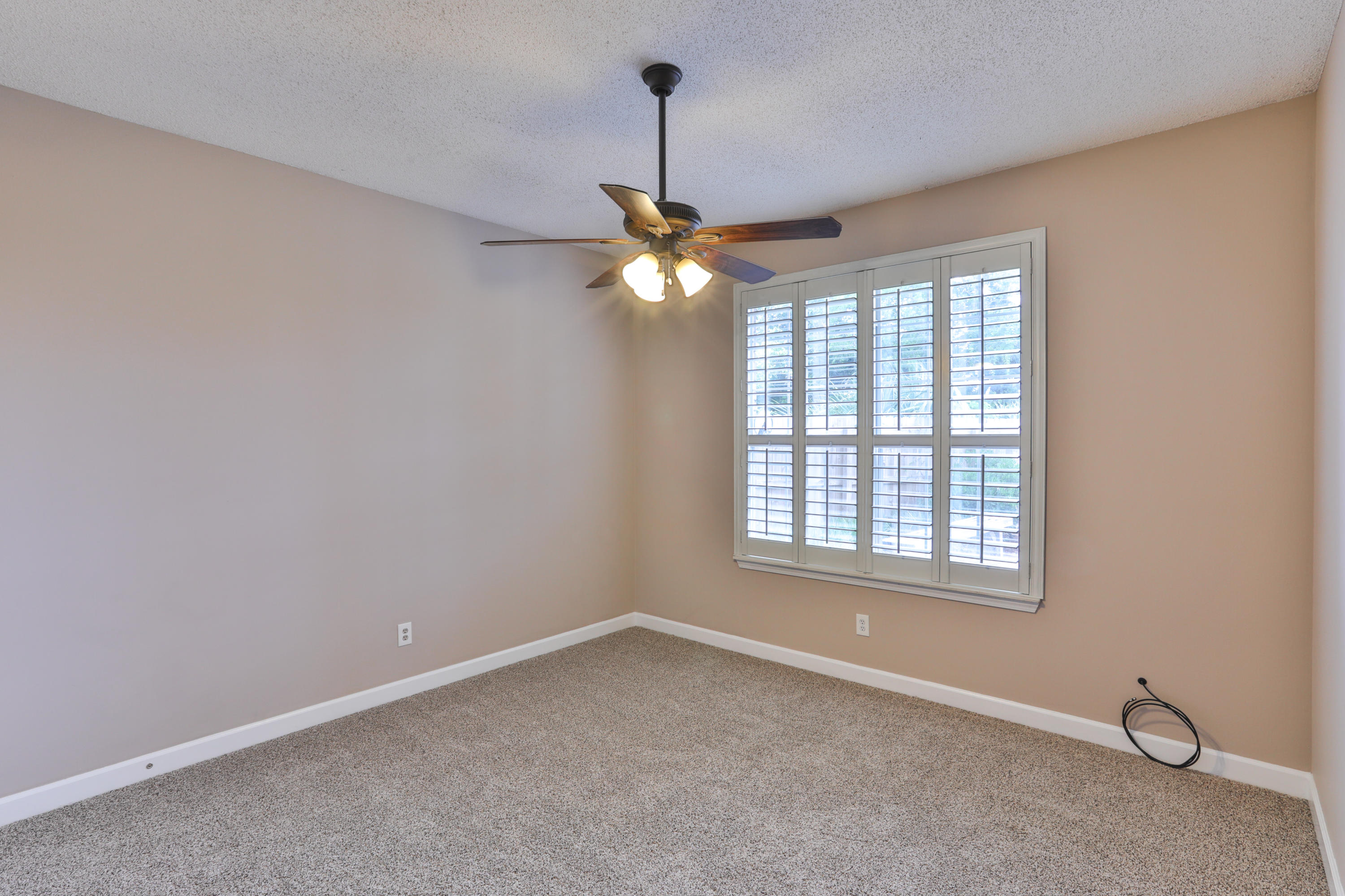 RIDGE WOOD MANOR - Residential