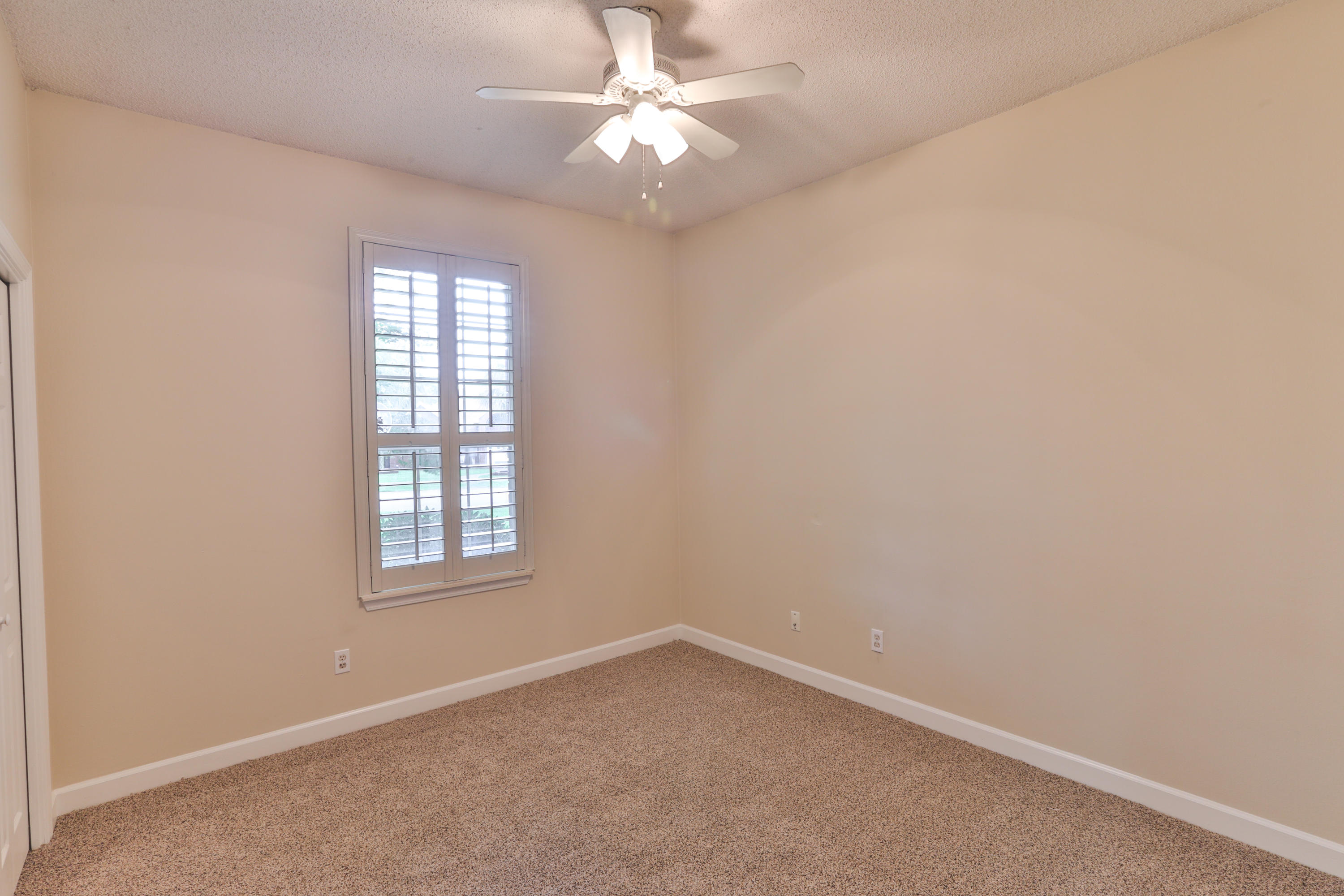 RIDGE WOOD MANOR - Residential