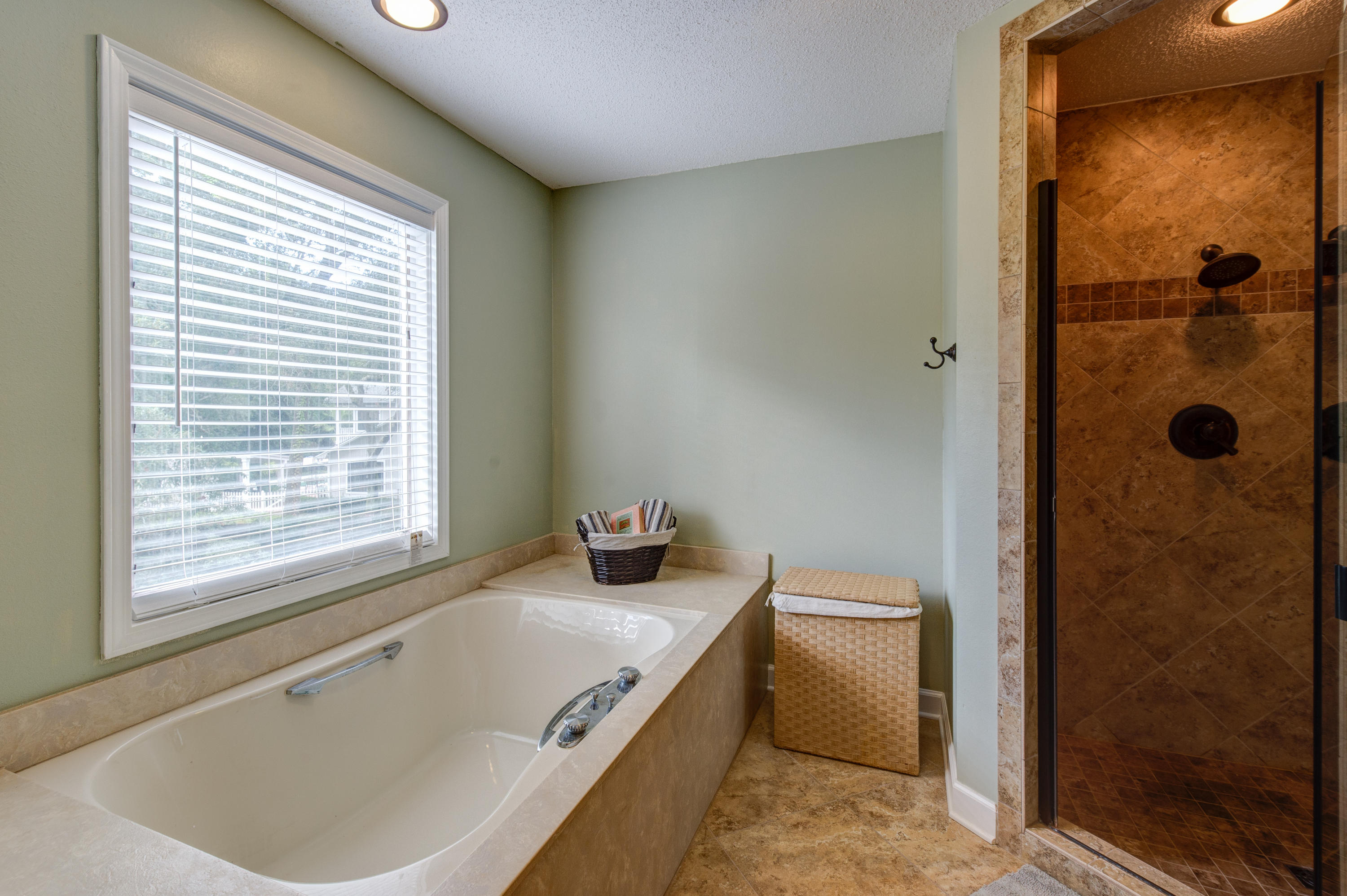 WINDWARD PH II - Residential