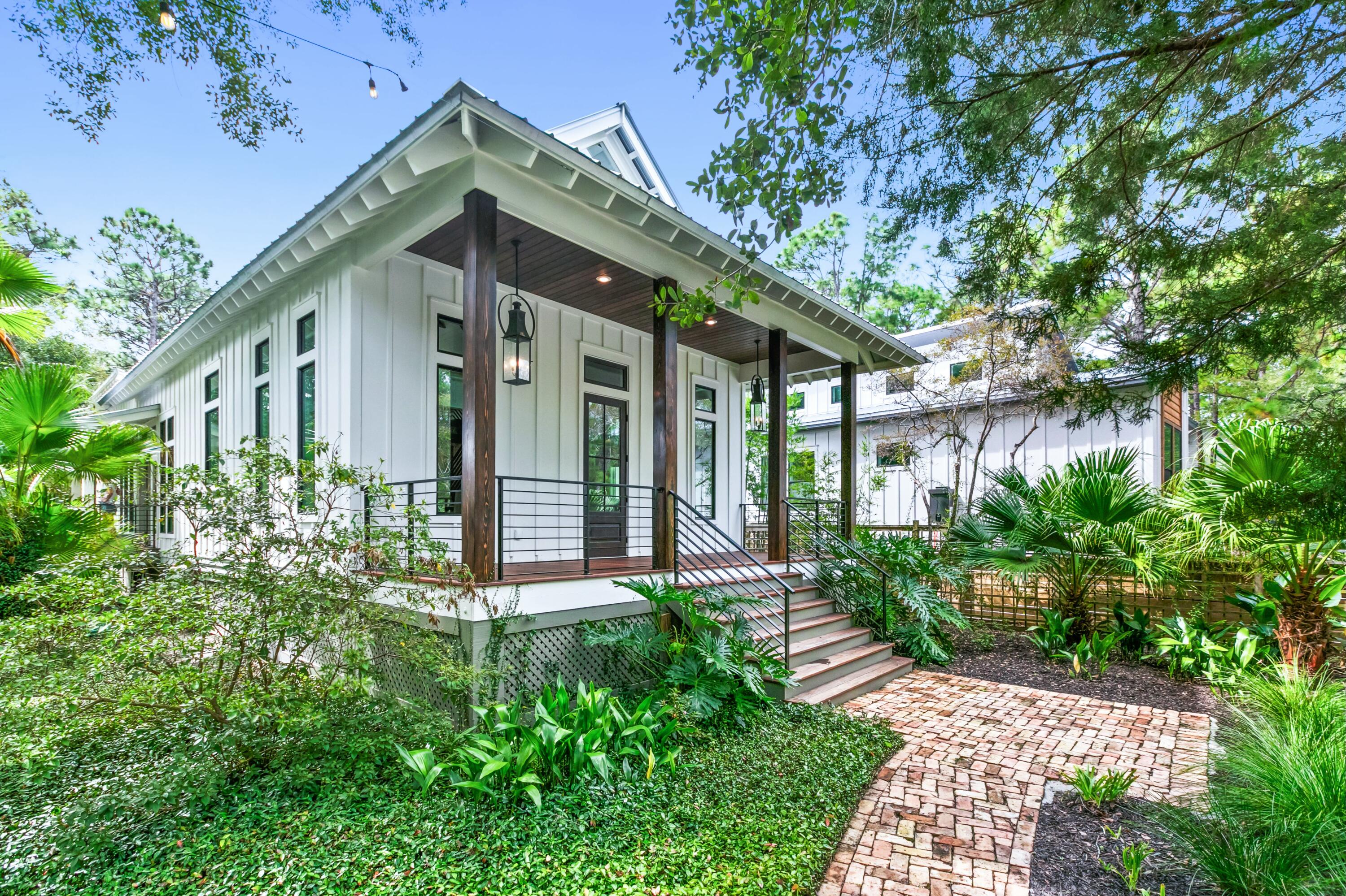 MAGNOLIA BEACH - Residential