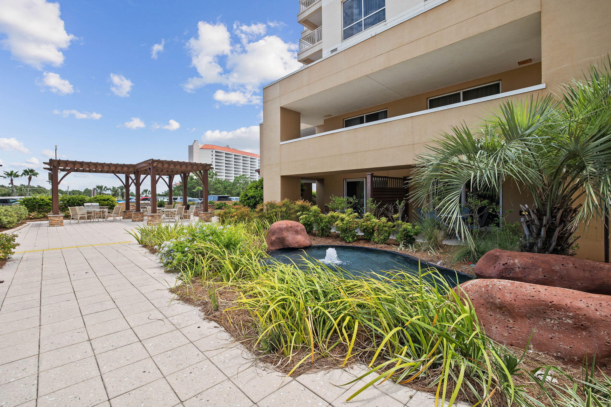LUAU II - Residential