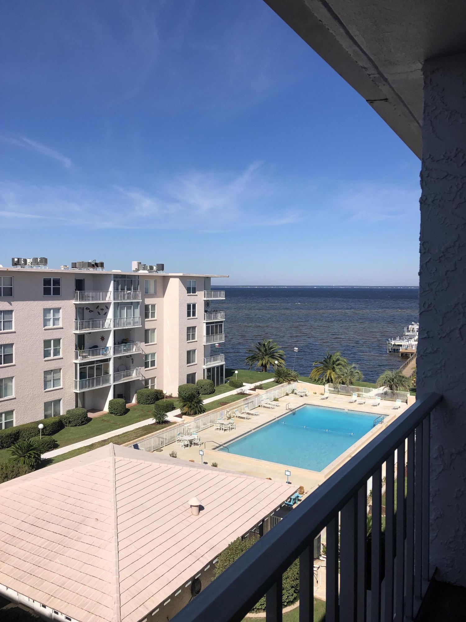 Recently updated, new bath tub and tile in guest bathroom , new tiled shower in Master bathroom, New Tile and carpet.All new ceiling fans. New kitchen Cabinets .Freshly painted.
