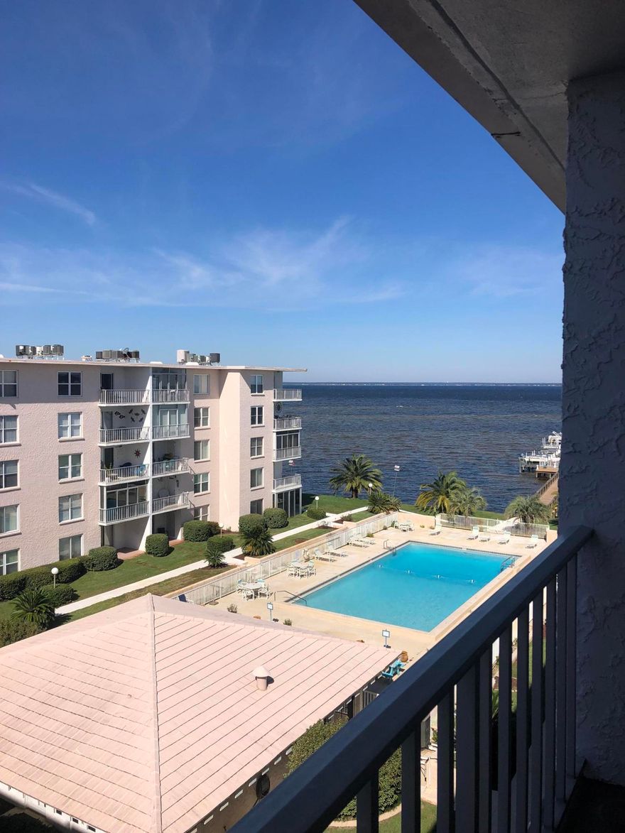 Recently updated, new bath tub and tile in guest bathroom , new tiled shower in Master bathroom, New Tile and carpet.All new ceiling fans. New kitchen Cabinets .Freshly painted.