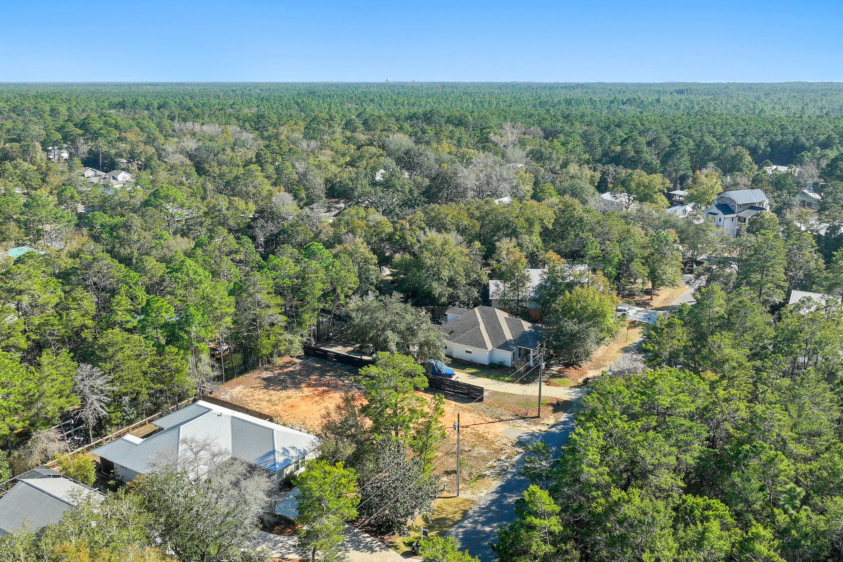 DAUGHETTES AMENDED - Land