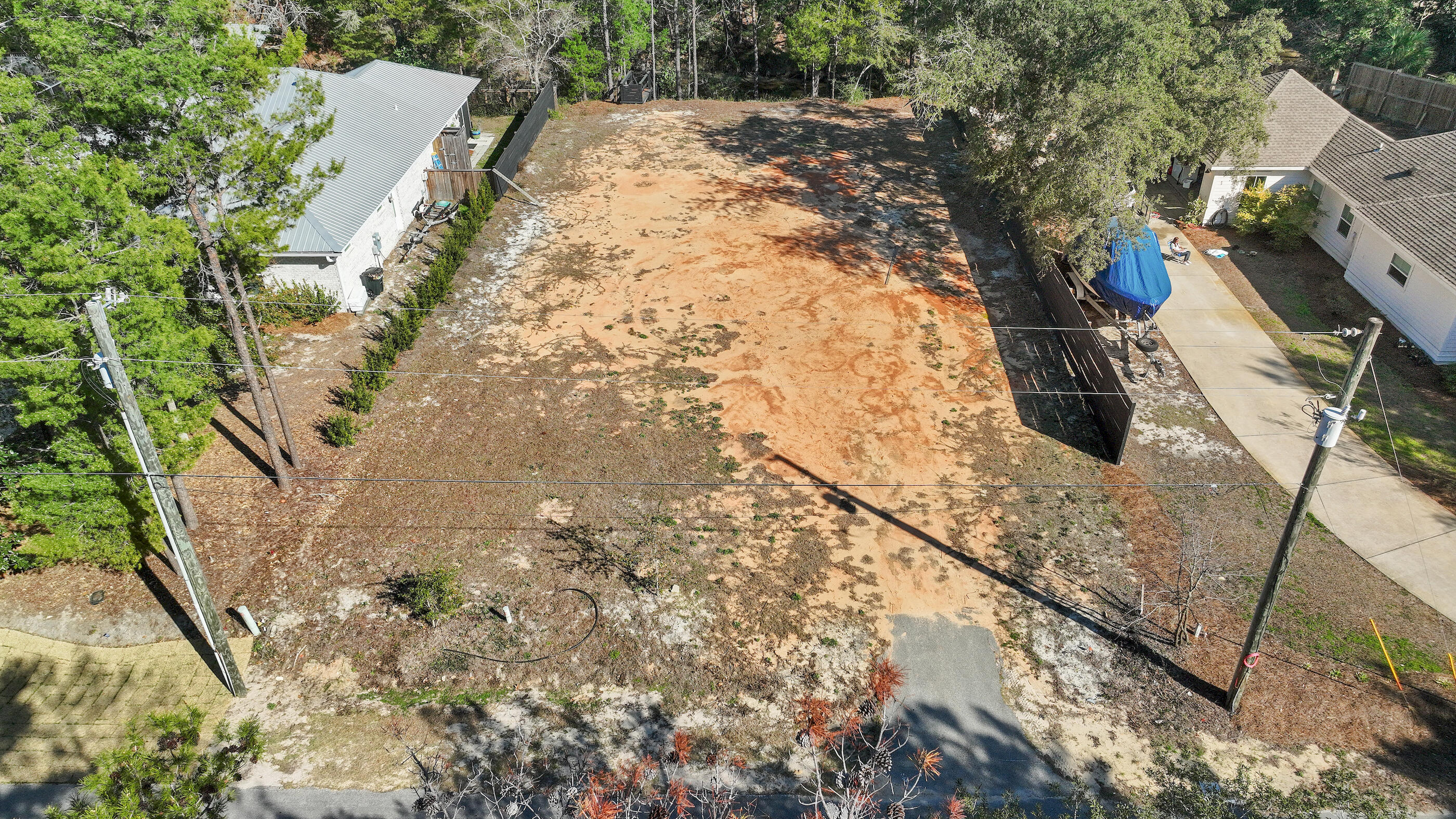 DAUGHETTES AMENDED - Land