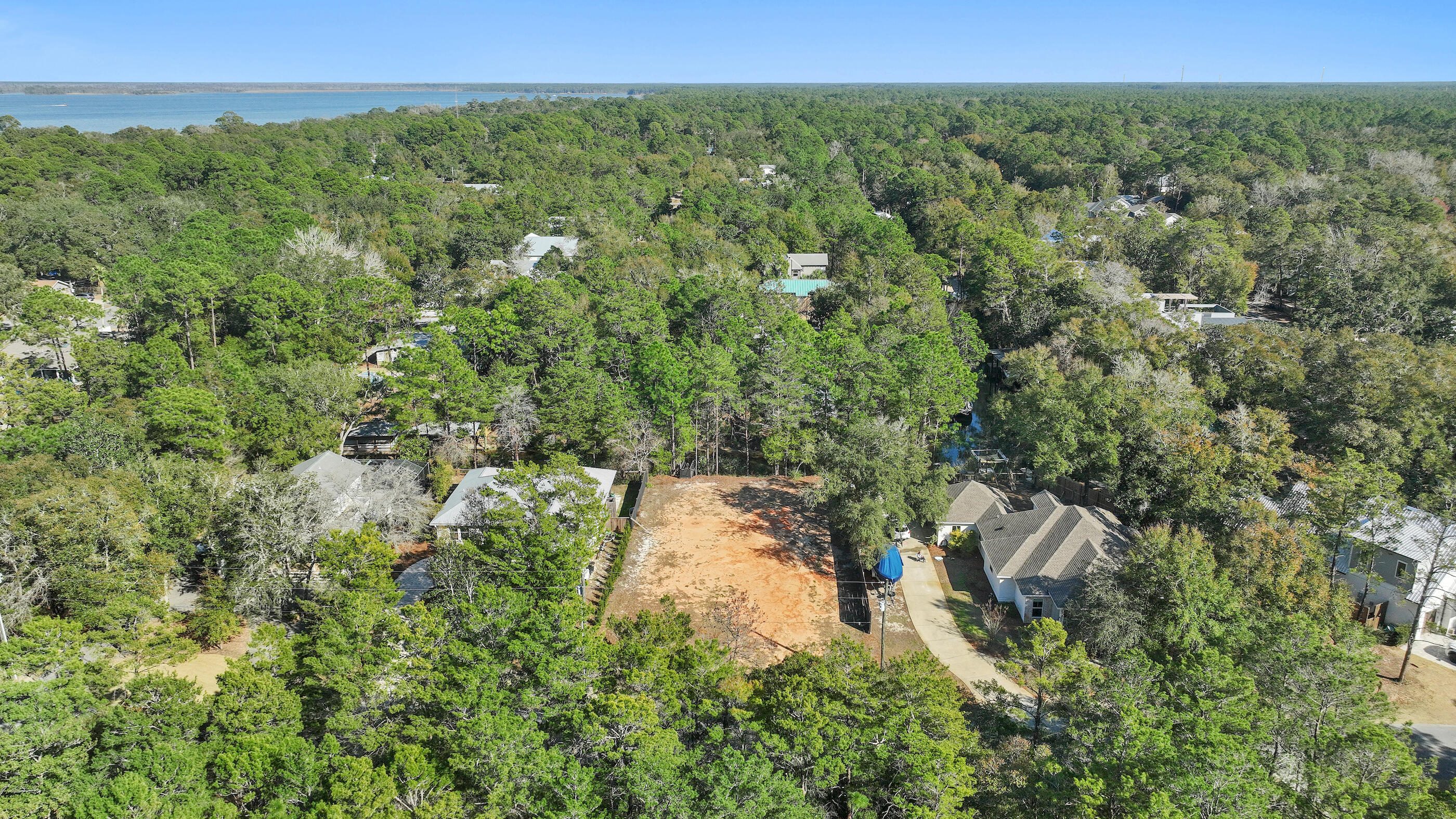 DAUGHETTES AMENDED - Land