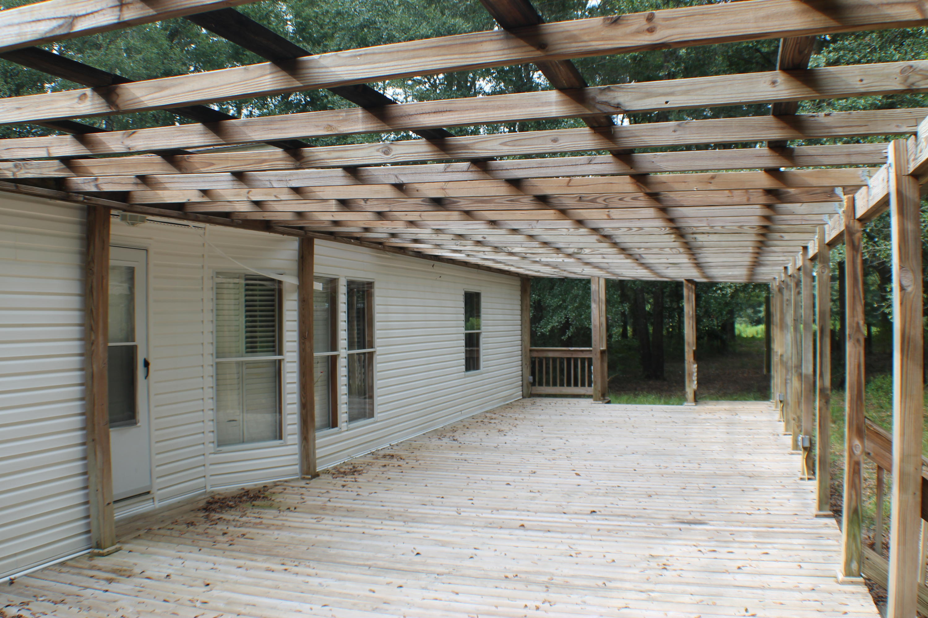 METES & BOUNDS - Land