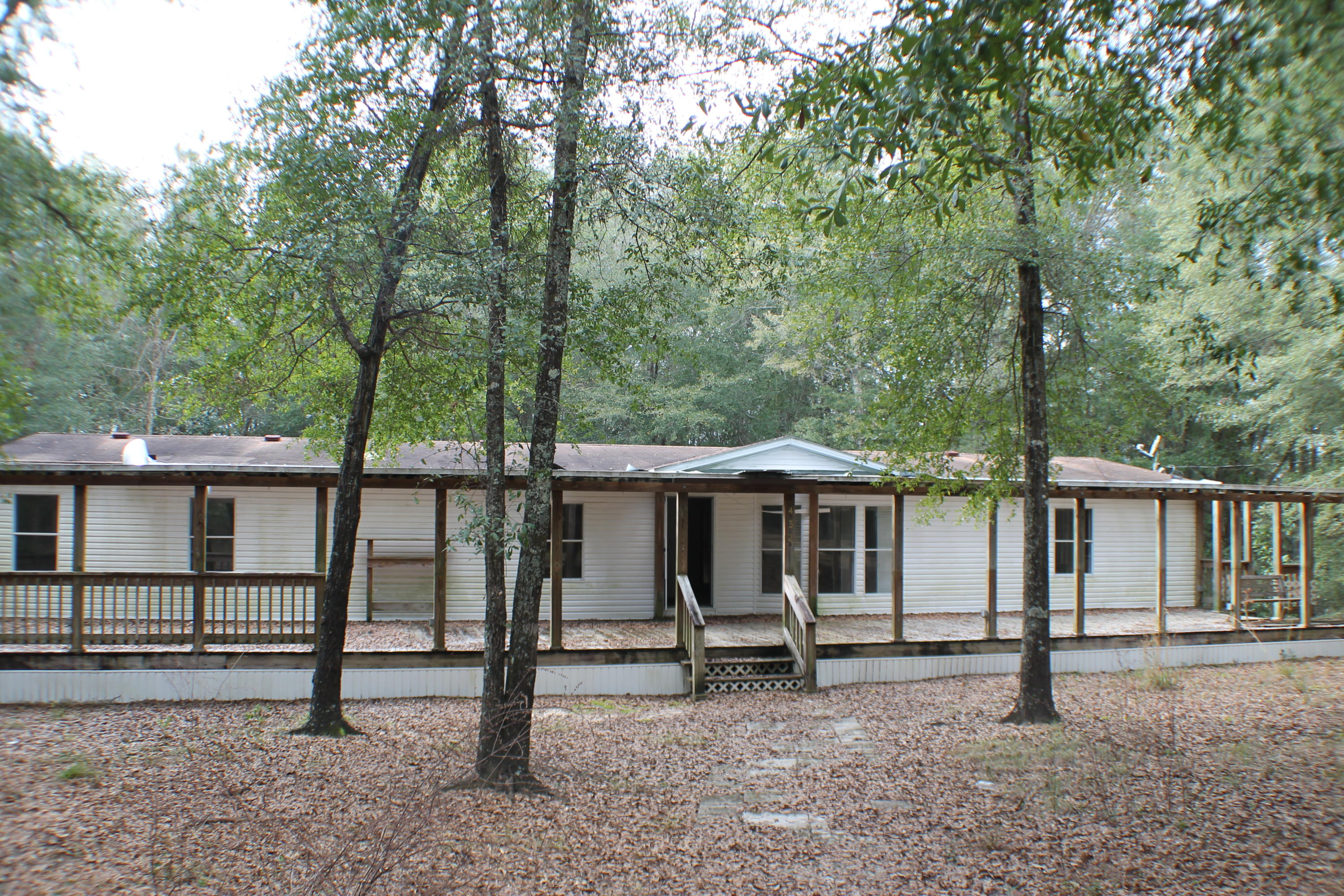 METES & BOUNDS - Land