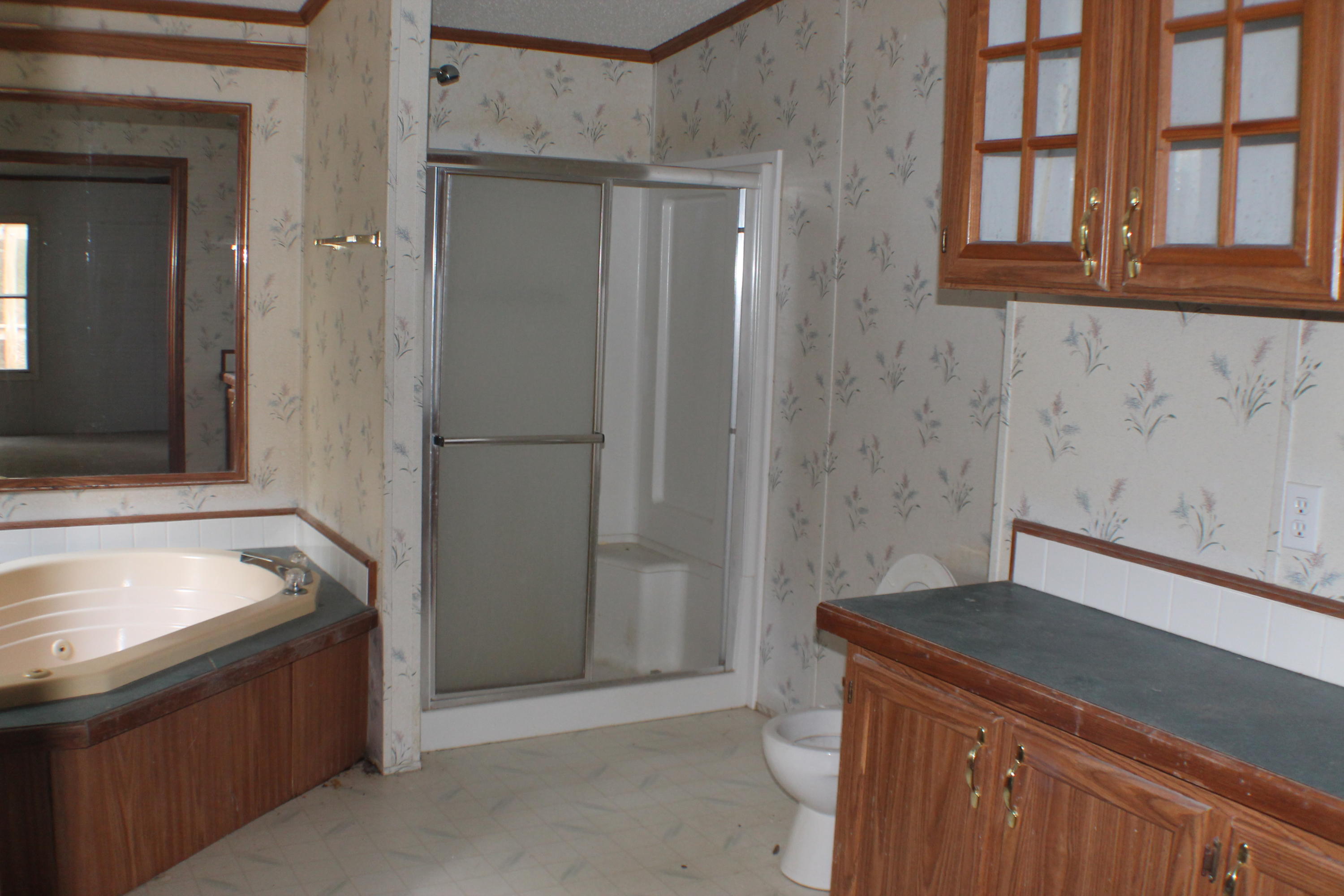 METES & BOUNDS - Land