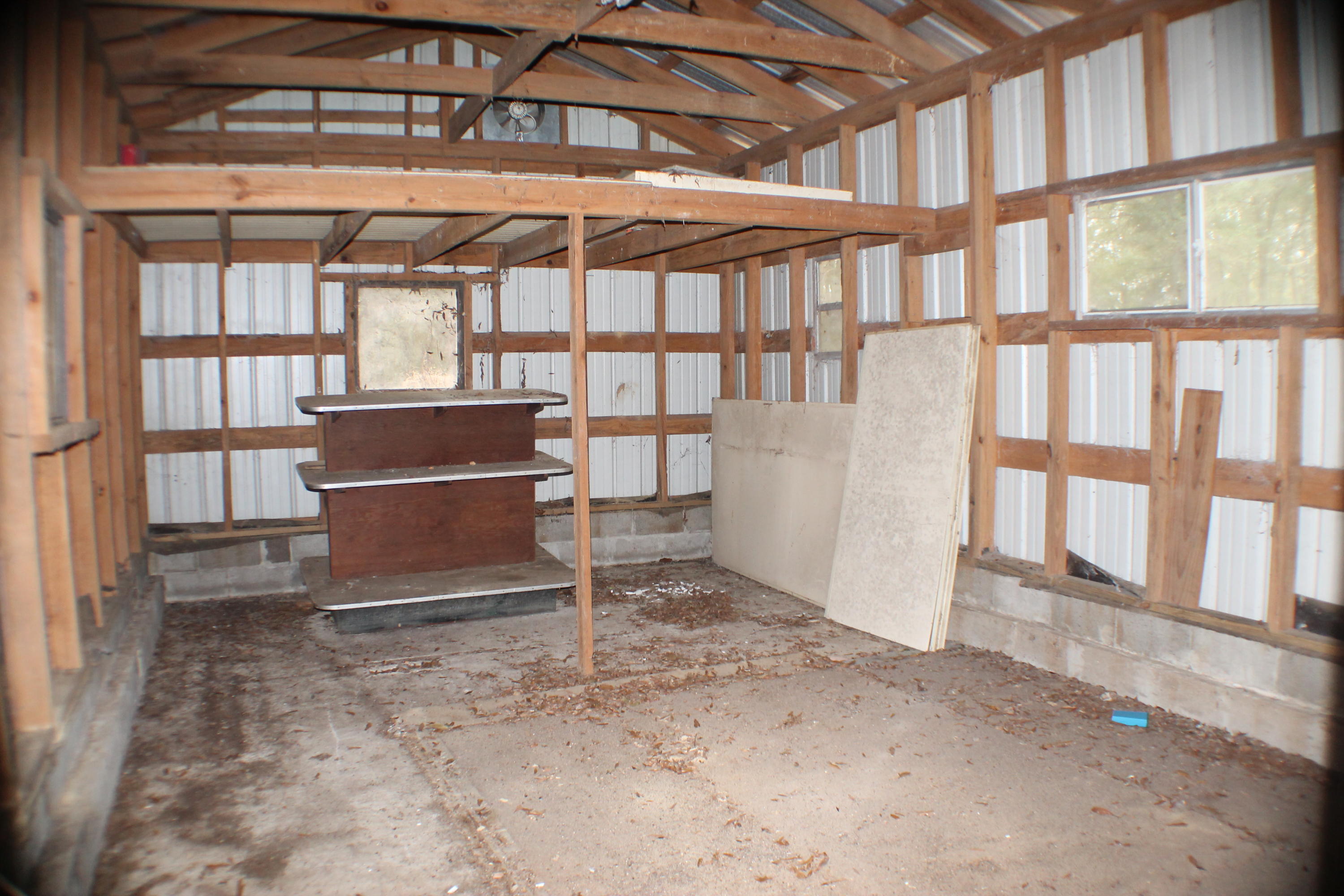 METES & BOUNDS - Land