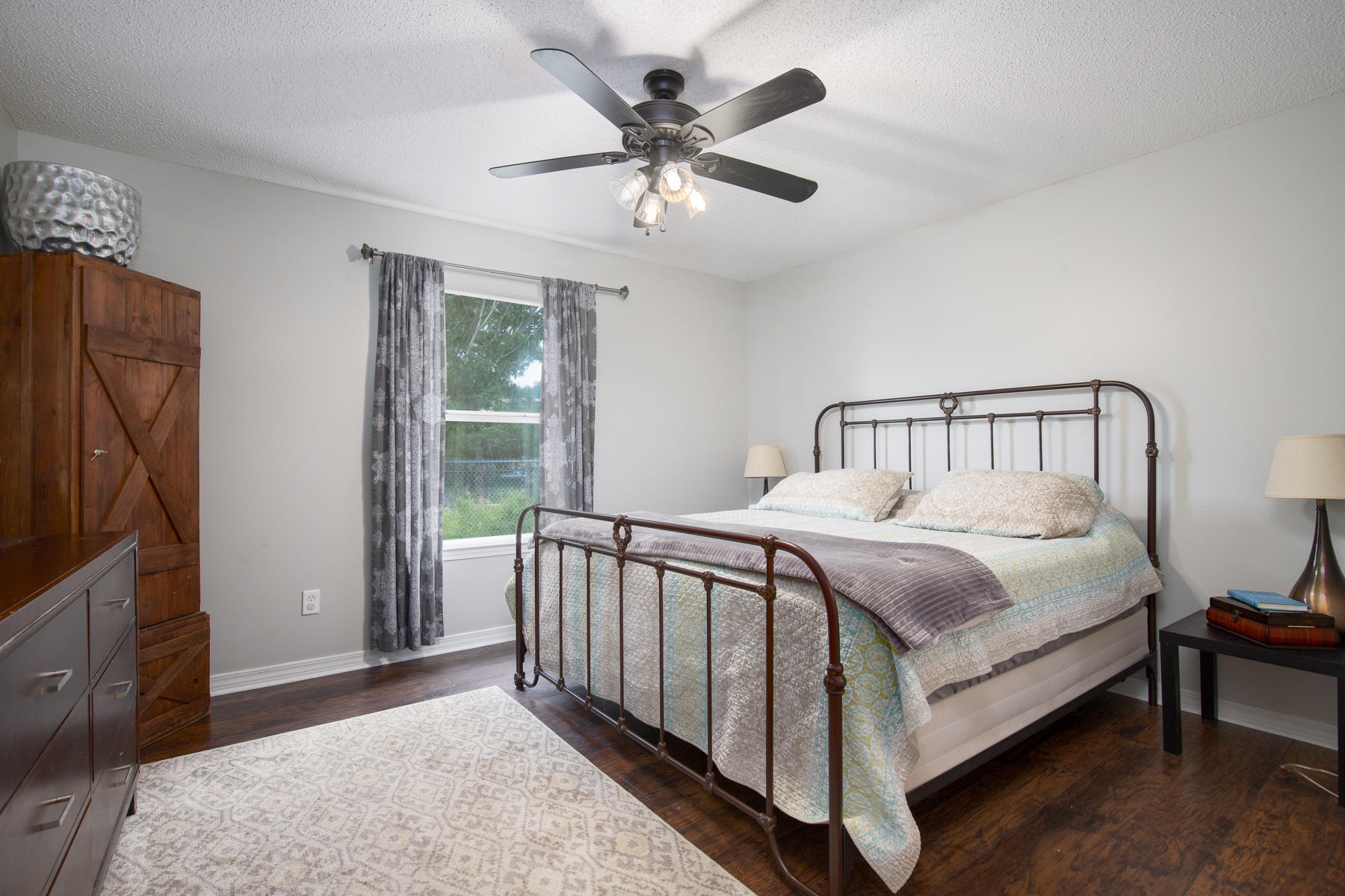 VINEYARD THE - Residential