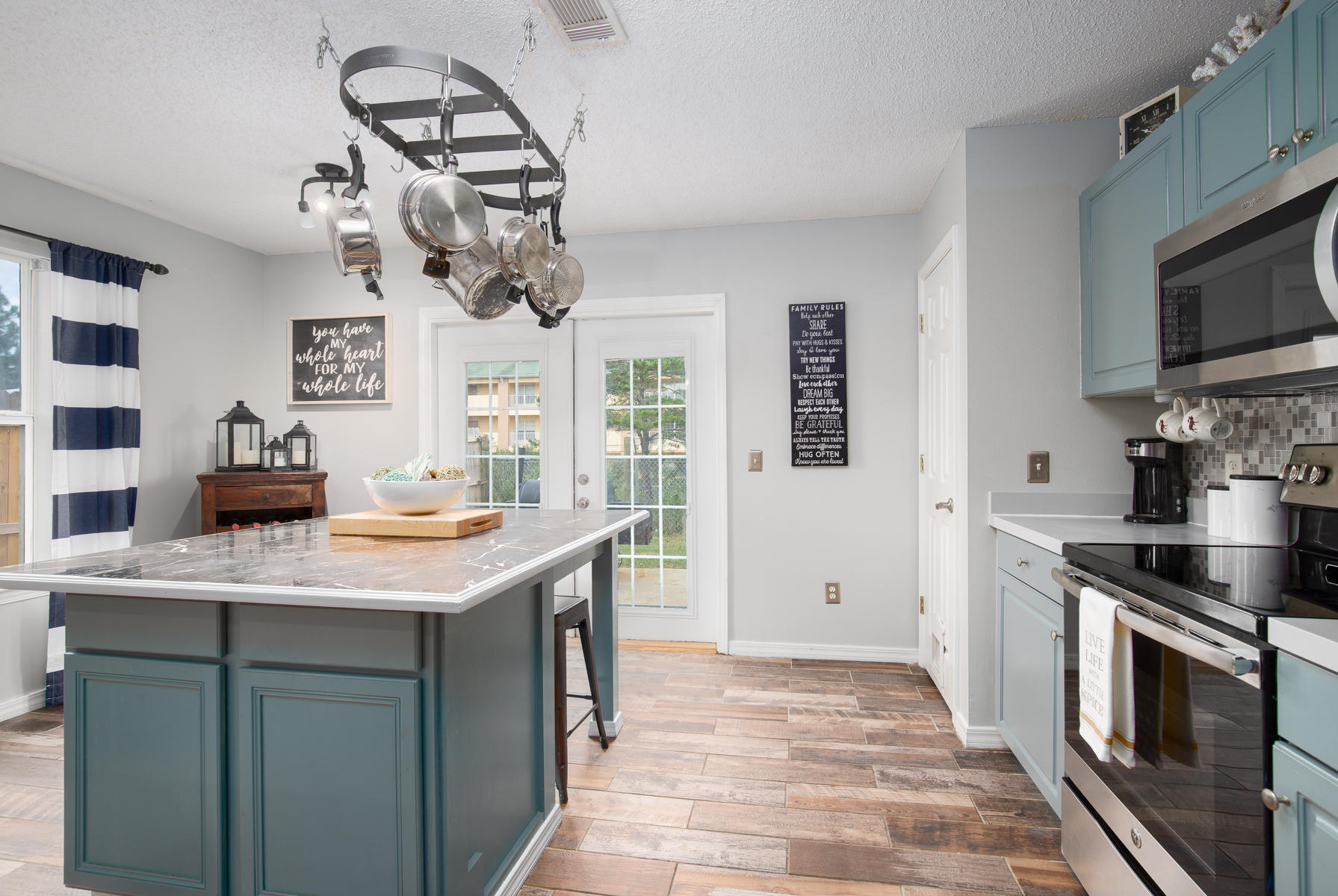 VINEYARD THE - Residential