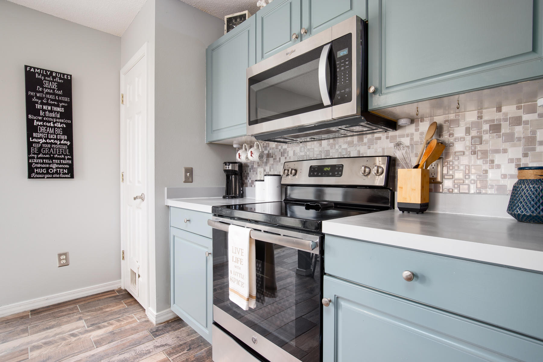 VINEYARD THE - Residential