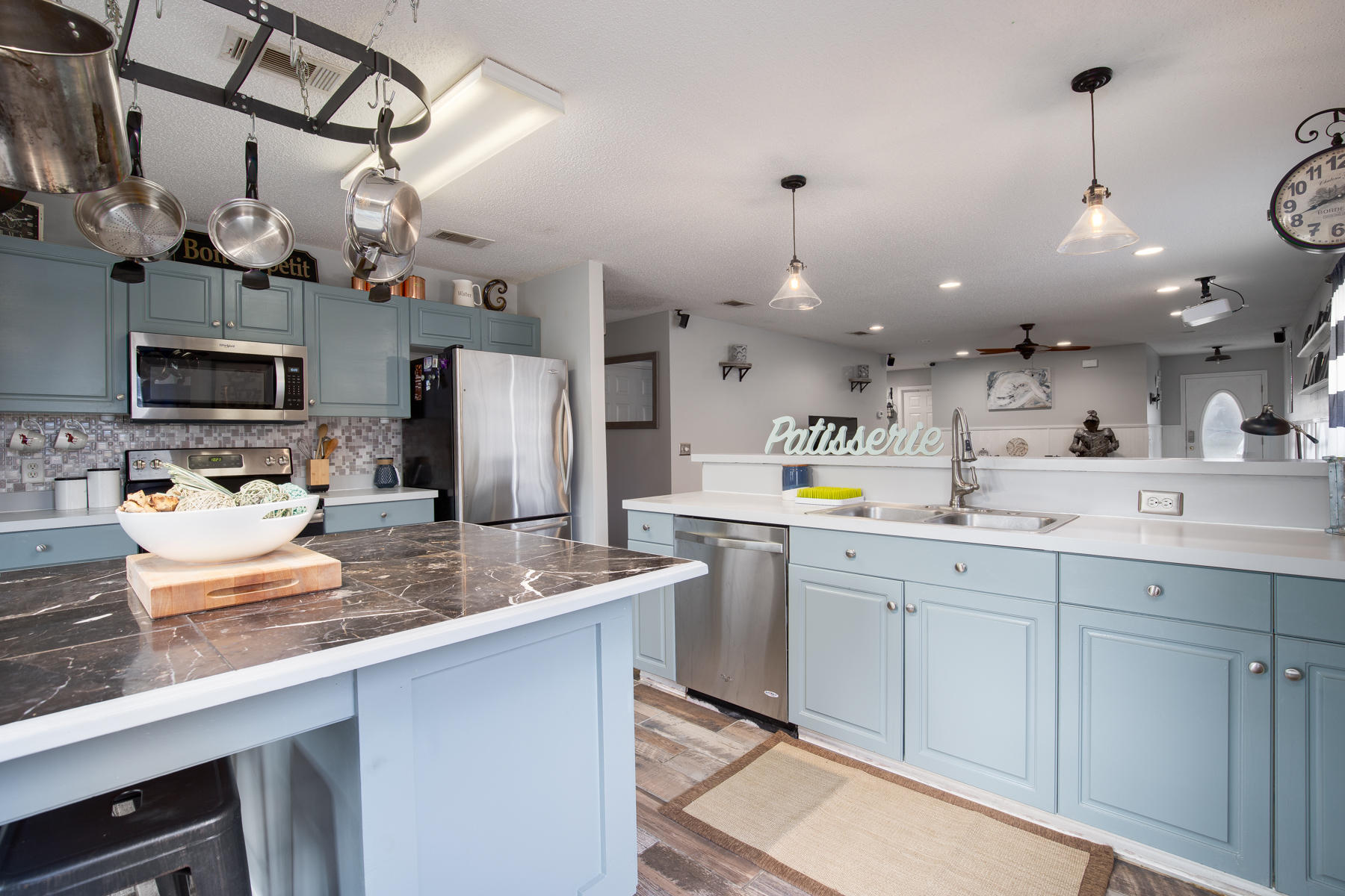 VINEYARD THE - Residential