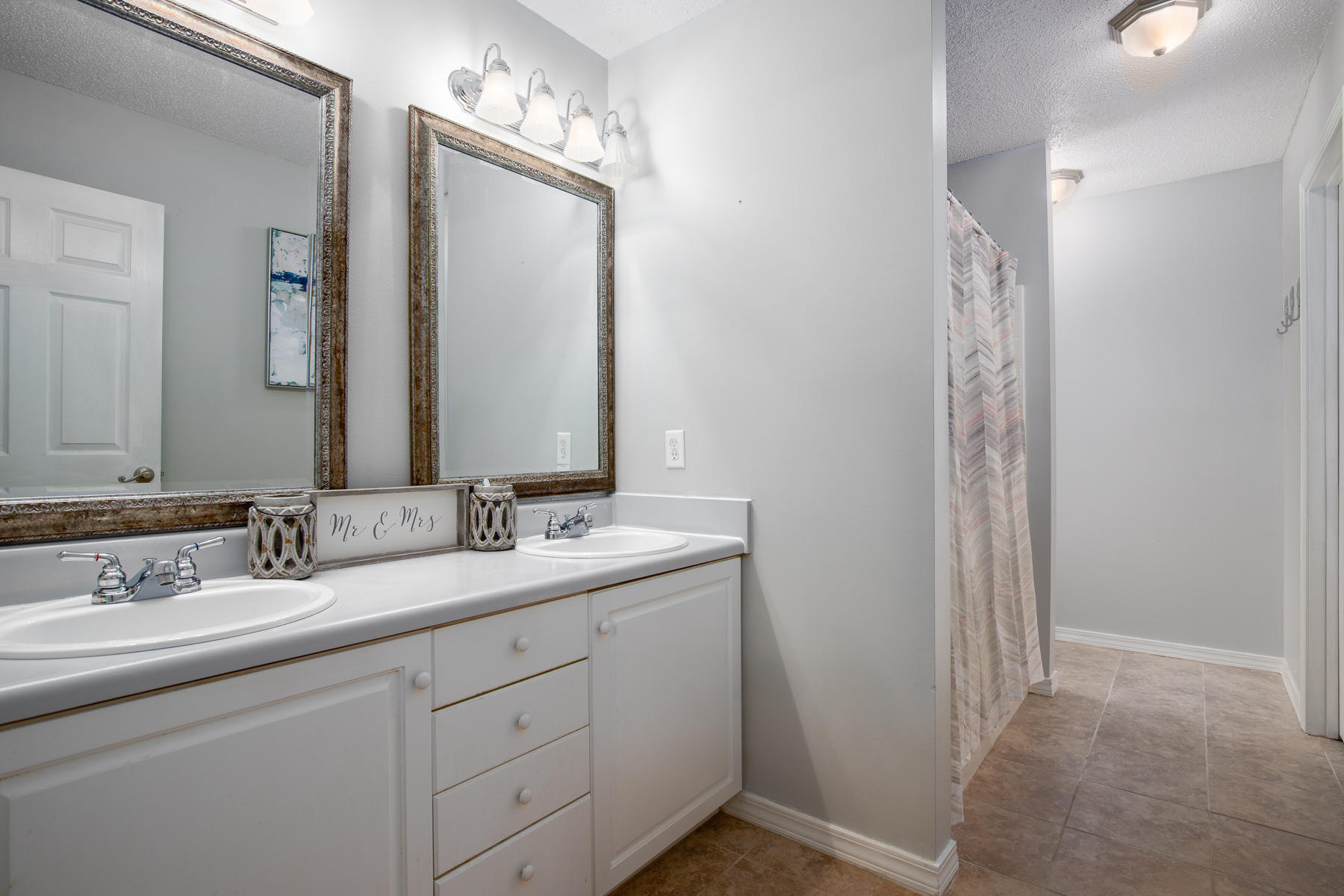 VINEYARD THE - Residential