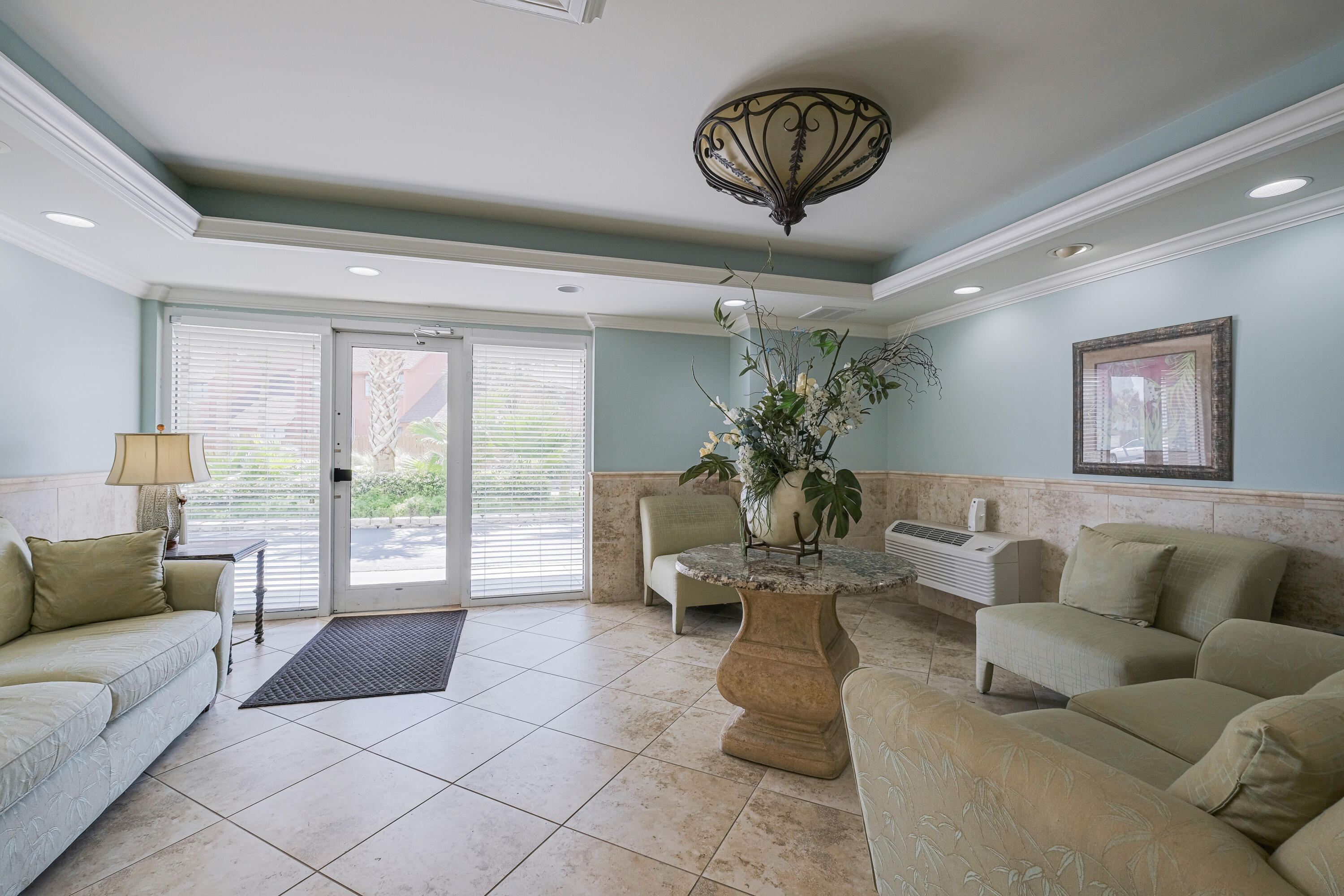 SUN KING TOWERS PH 1 - Residential