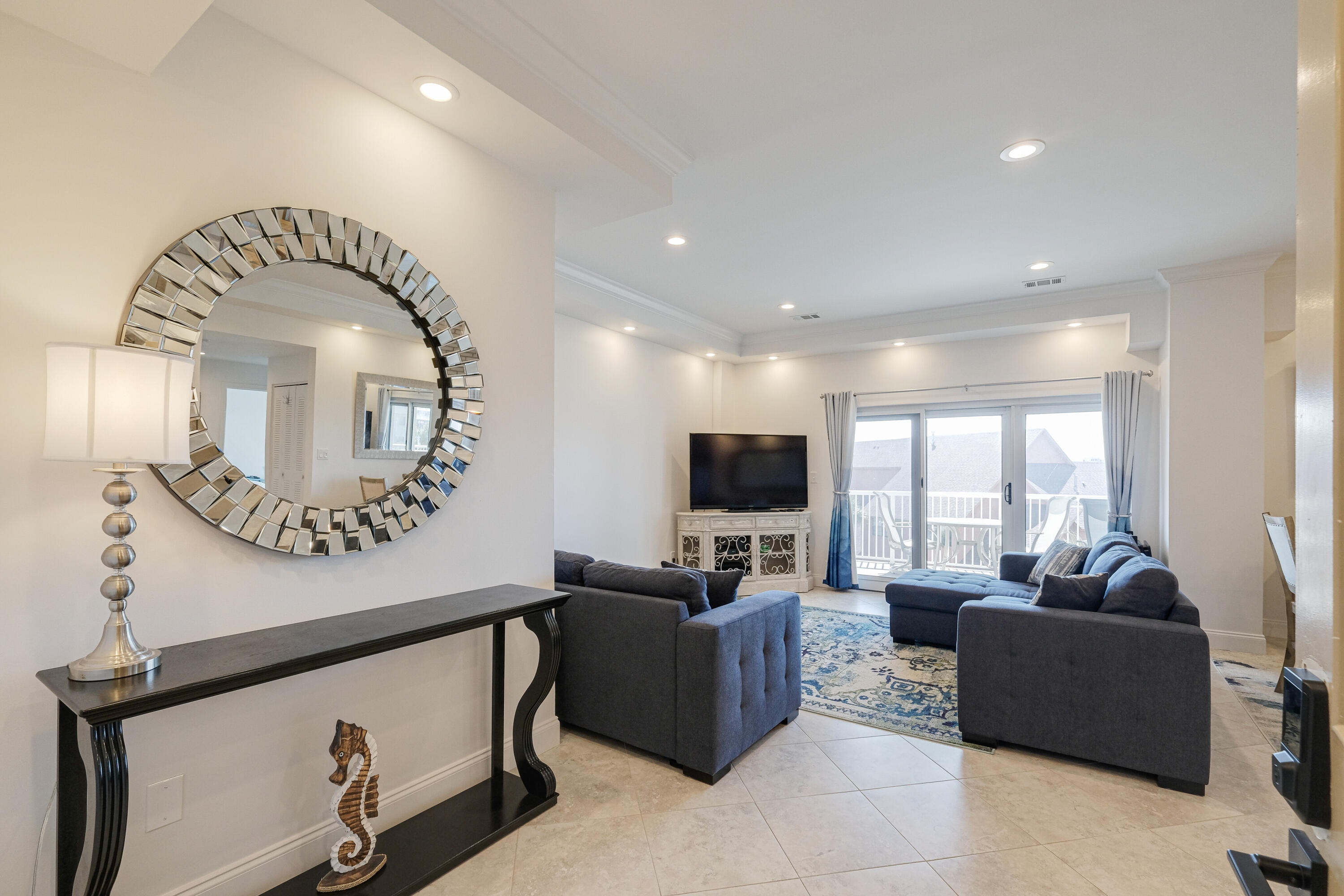 SUN KING TOWERS PH 1 - Residential