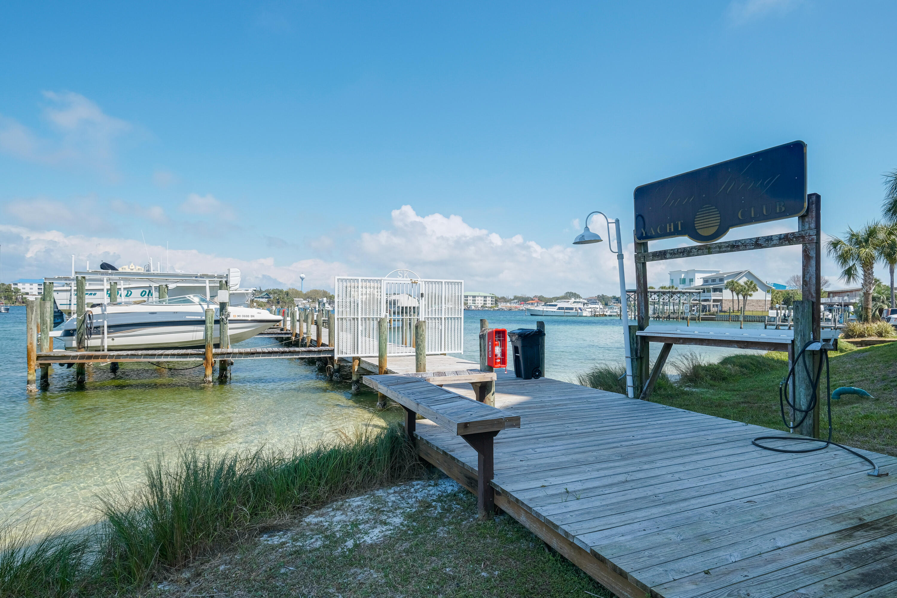 SUN KING TOWERS PH 1 - Residential