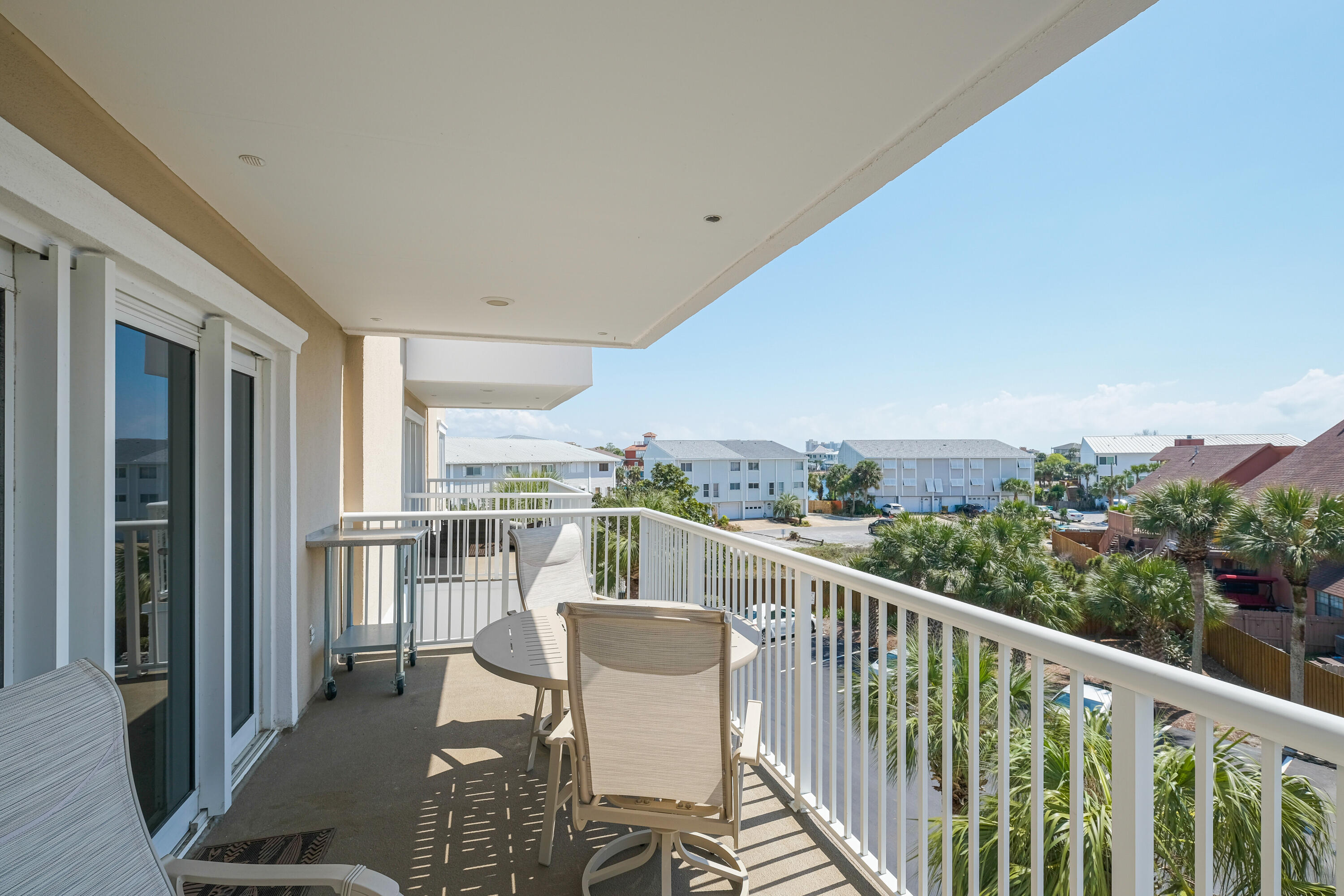 SUN KING TOWERS PH 1 - Residential