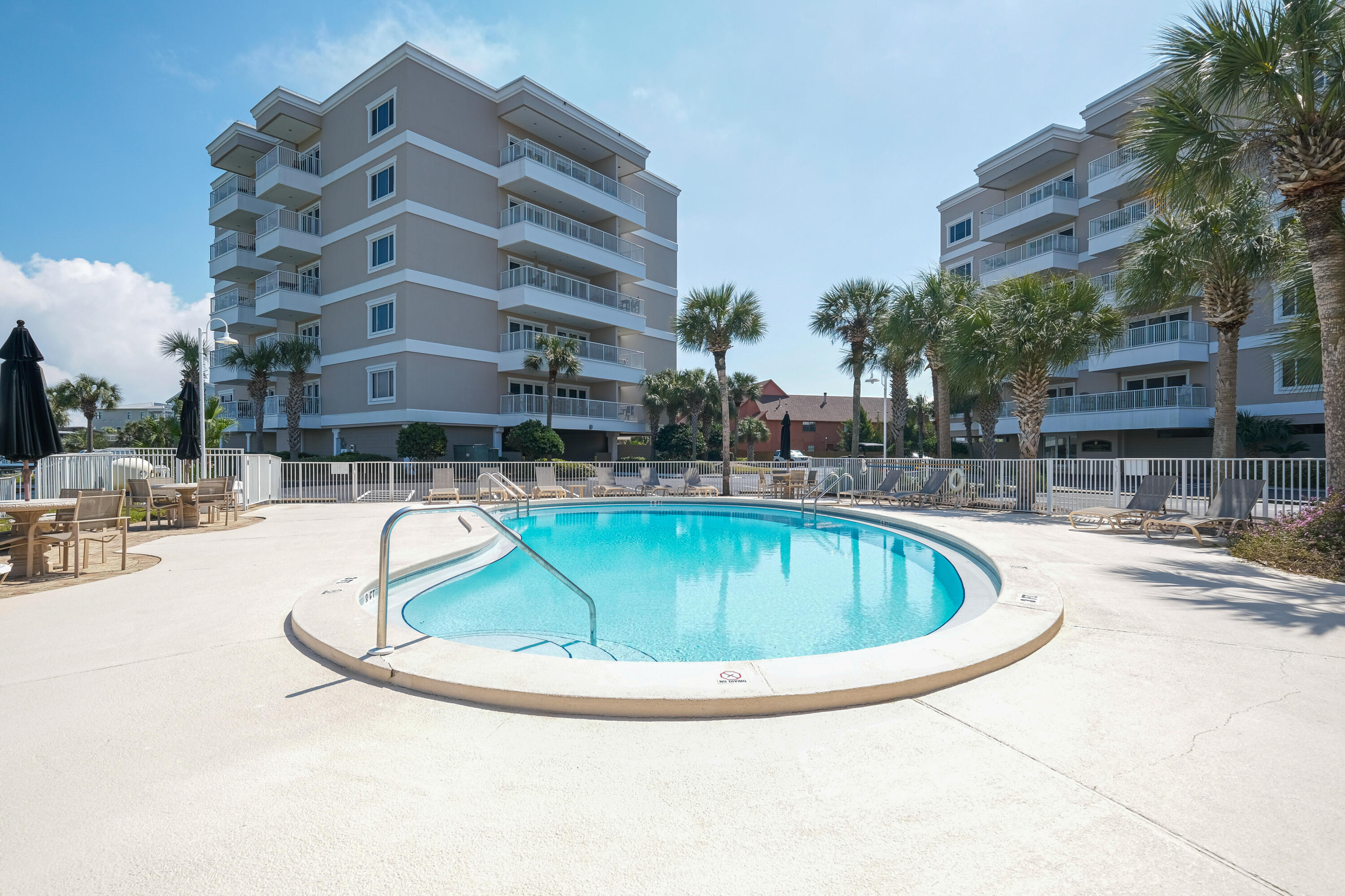 SUN KING TOWERS PH 1 - Residential