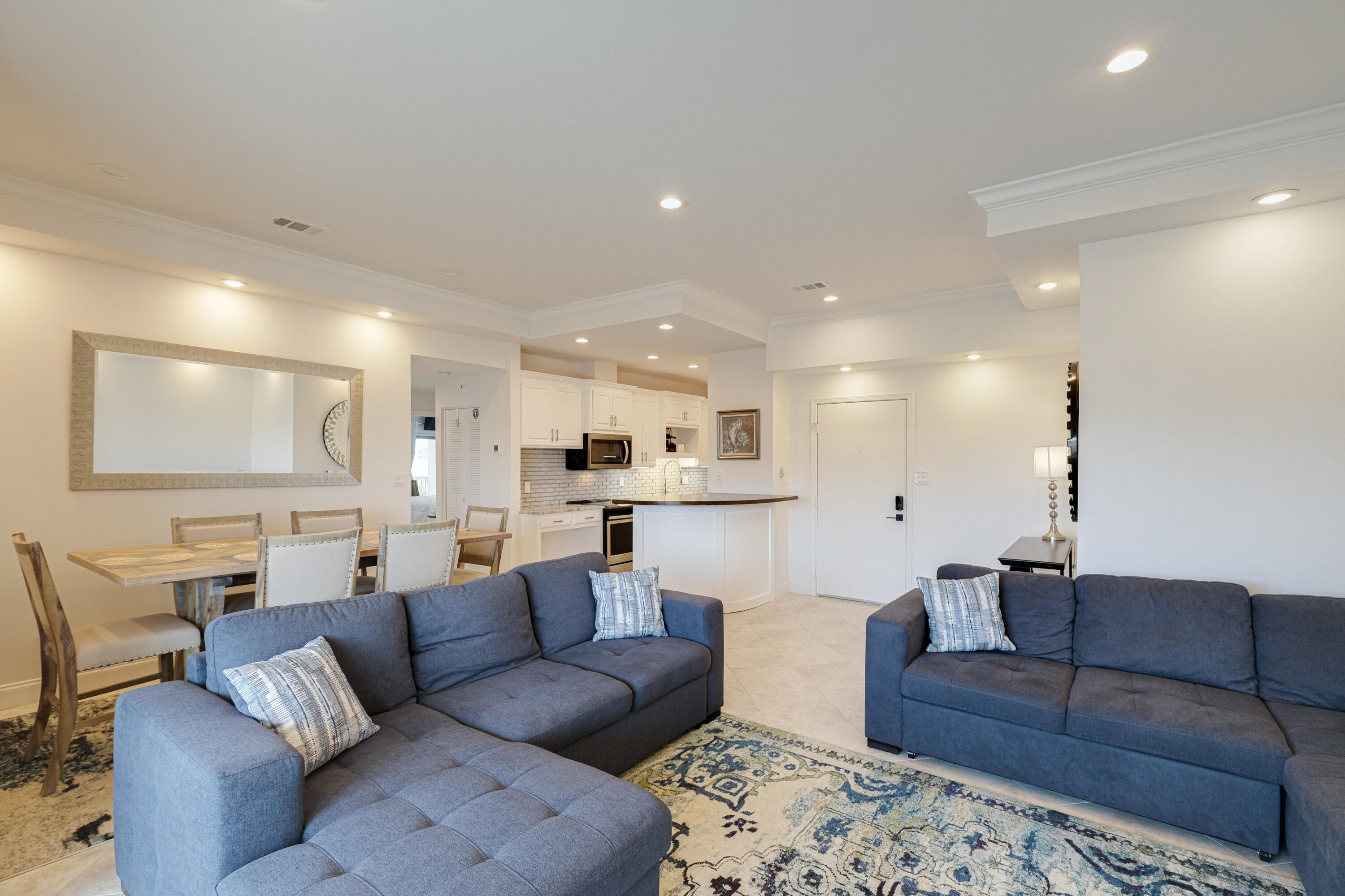 SUN KING TOWERS PH 1 - Residential