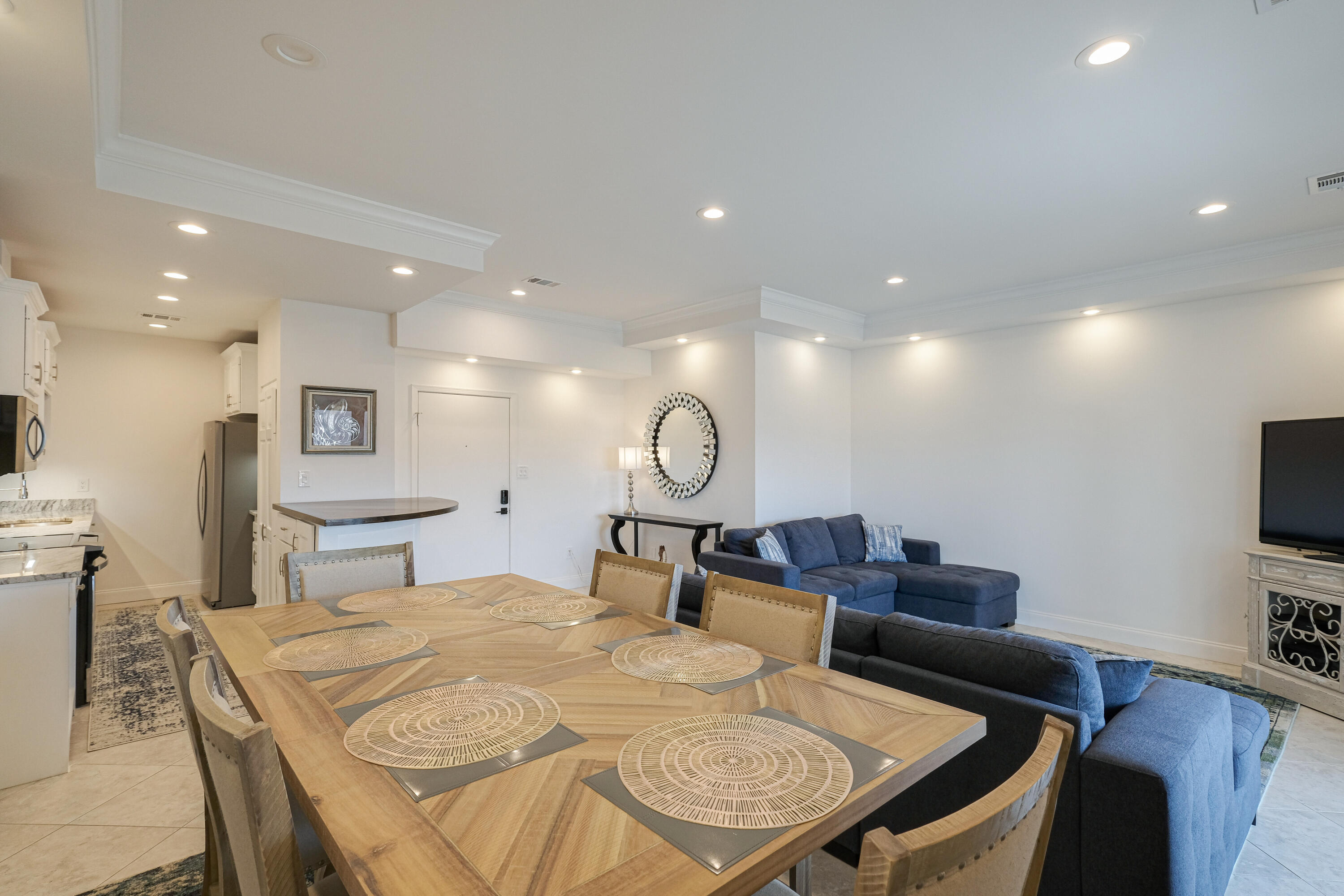 SUN KING TOWERS PH 1 - Residential