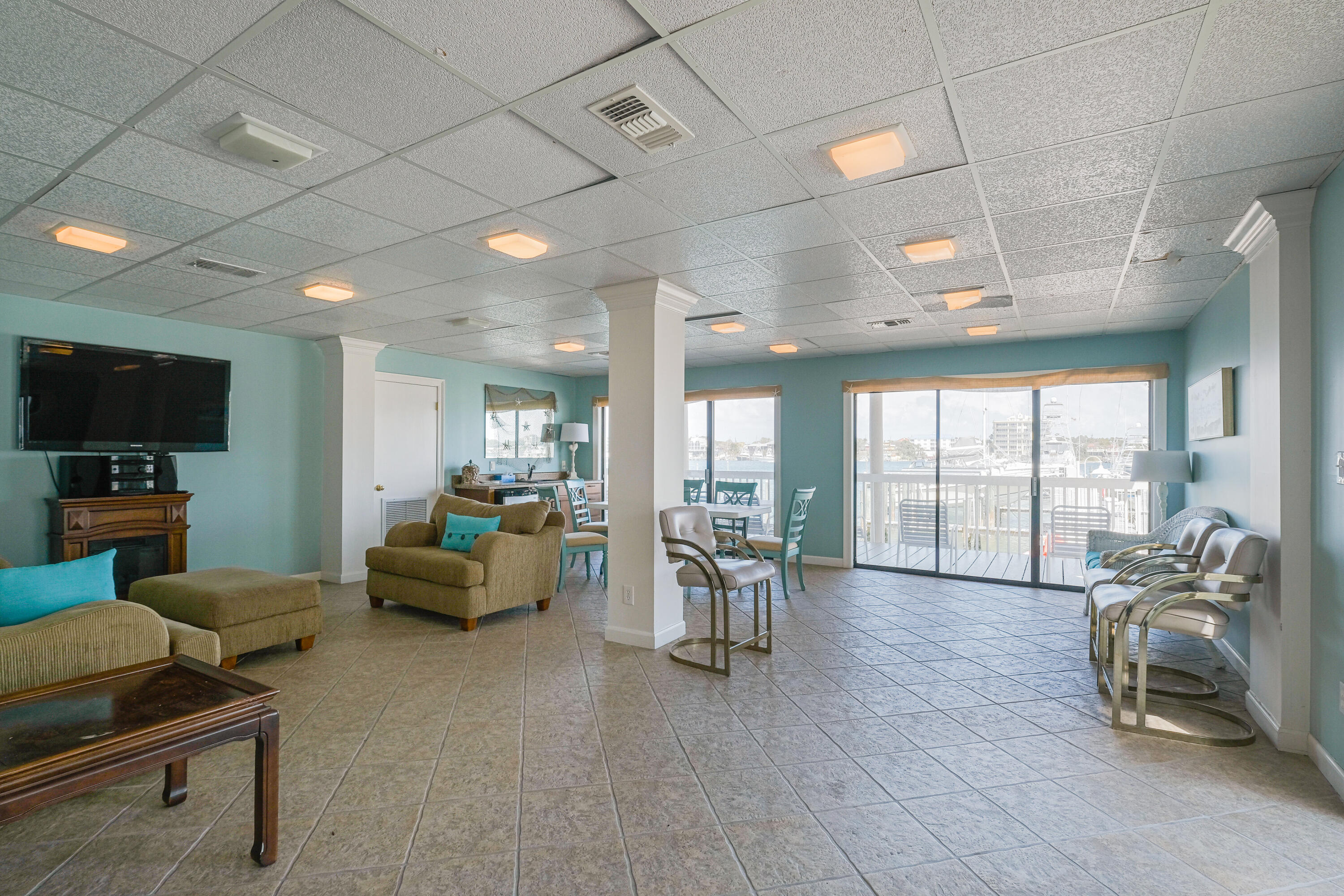 SUN KING TOWERS PH 1 - Residential