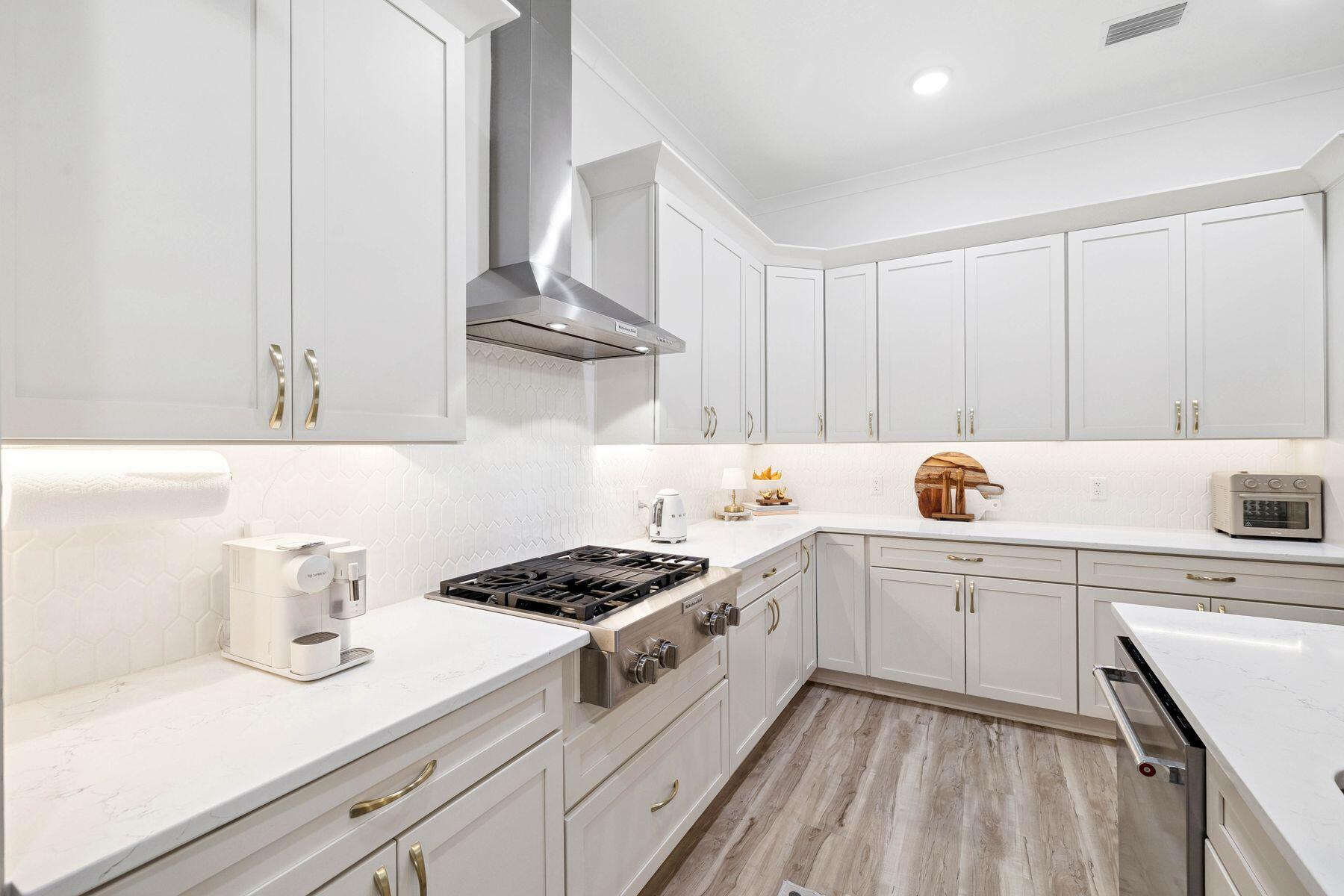 MAGNOLIA BAY ESTATES - Residential