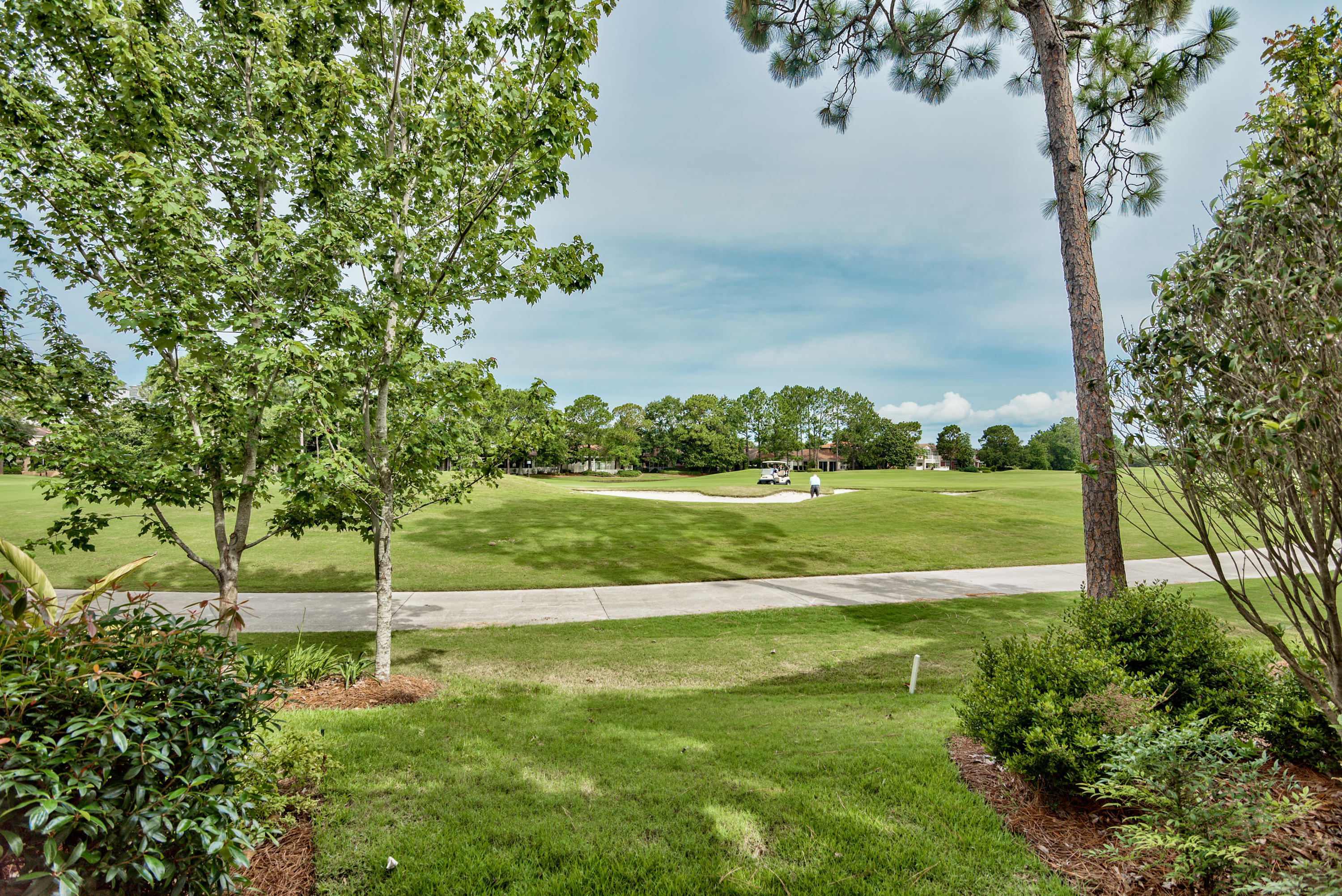 Villa Lago - Residential