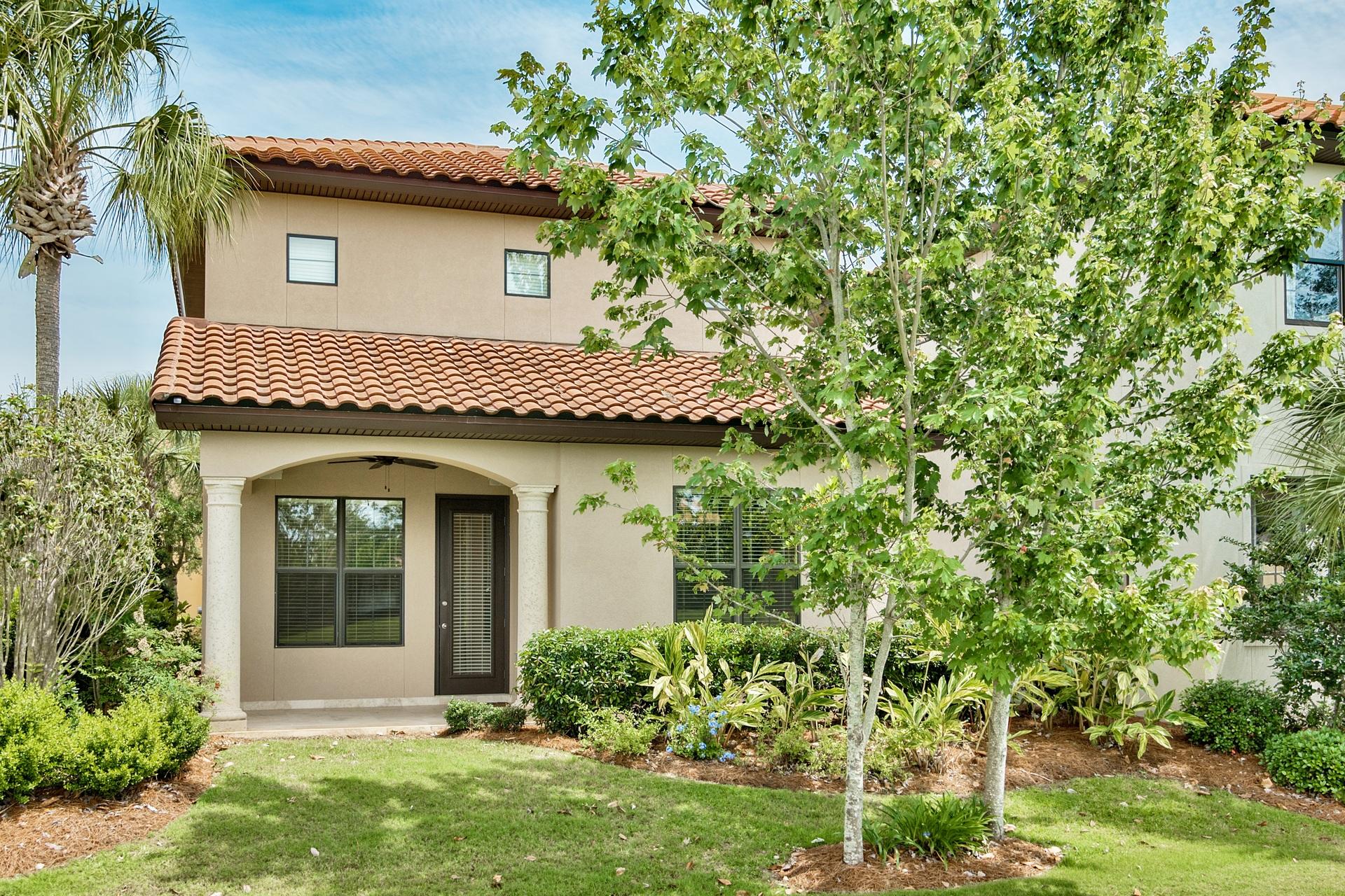 Villa Lago - Residential