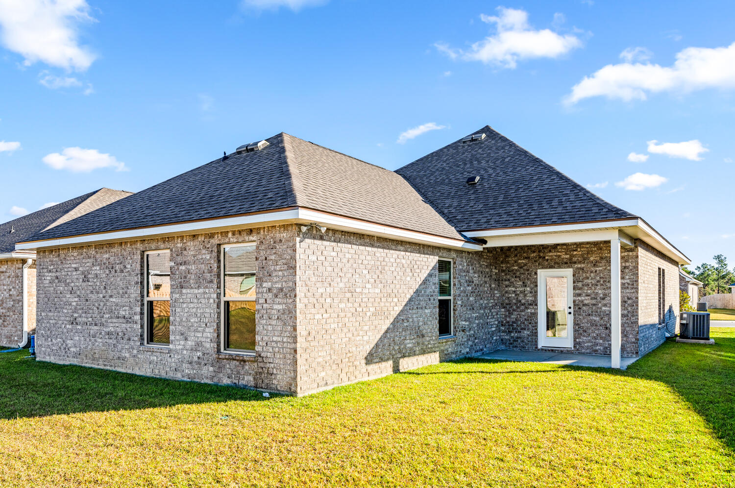 THE BLUFFS AT LAFAYETTE - Residential