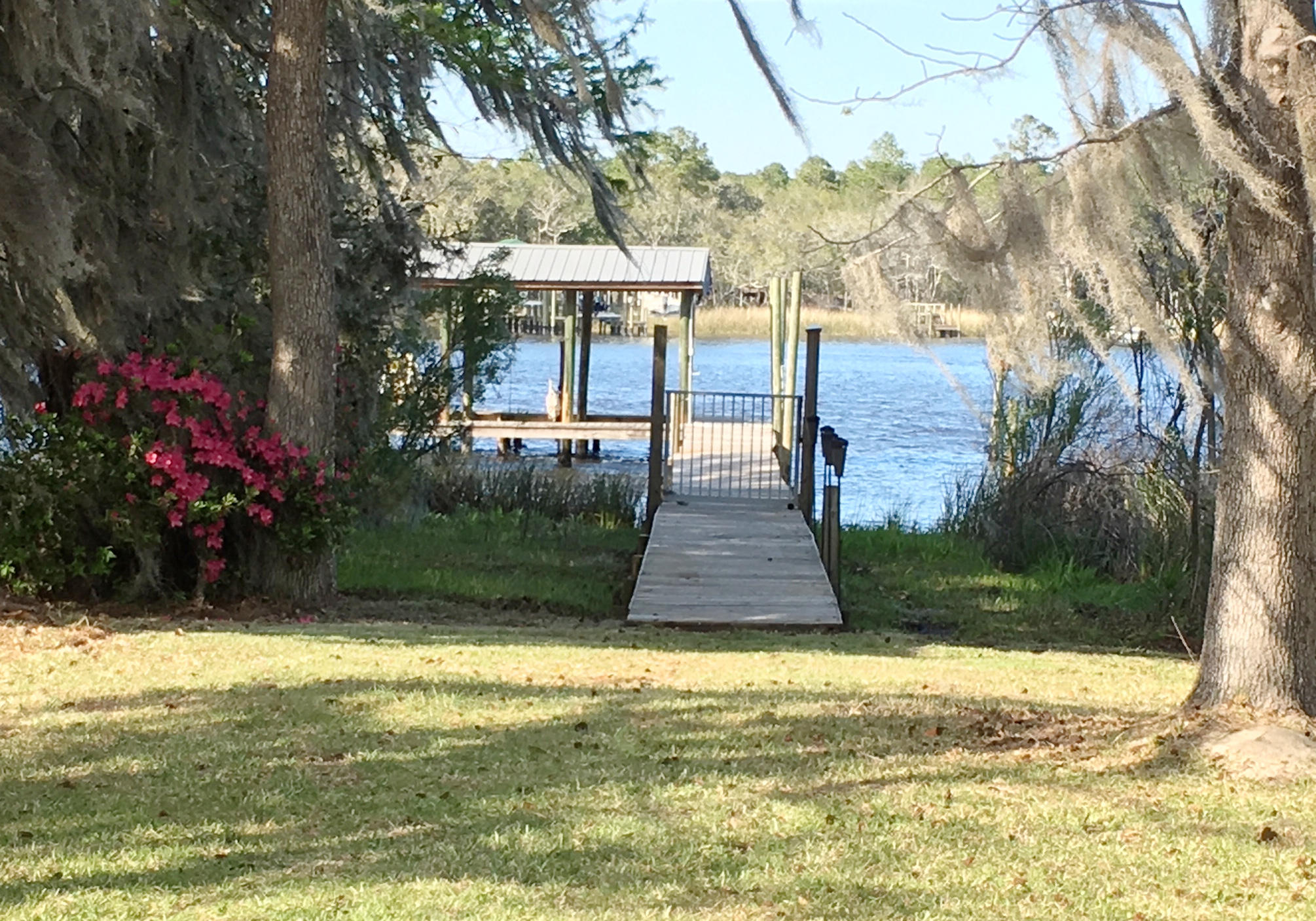 BAY GROVE - Residential