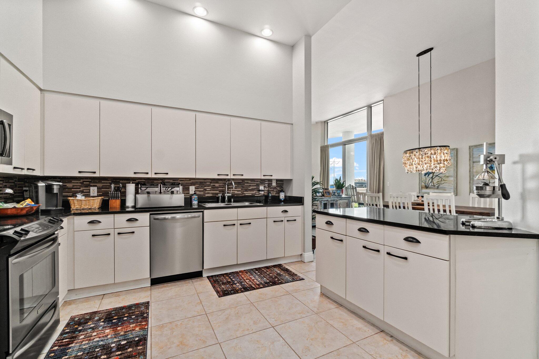 MARINA LANDING - Residential