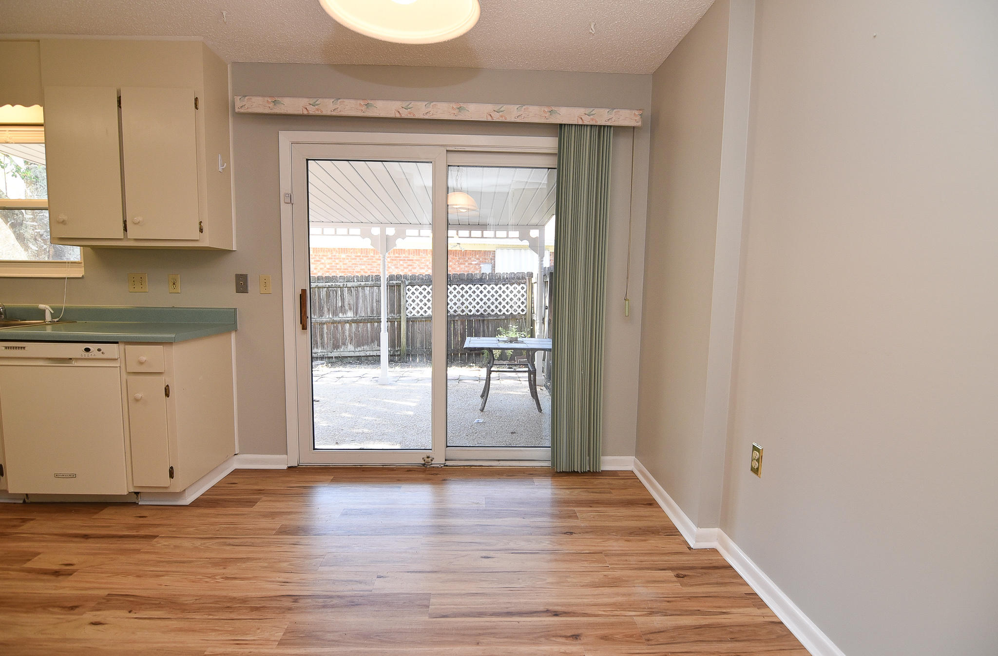 PALM ESTATES UNIT 4 - Residential