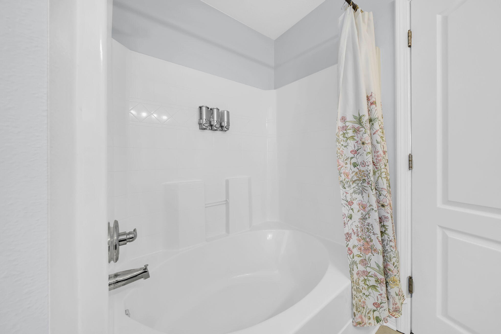 EAGLE BAY - Residential