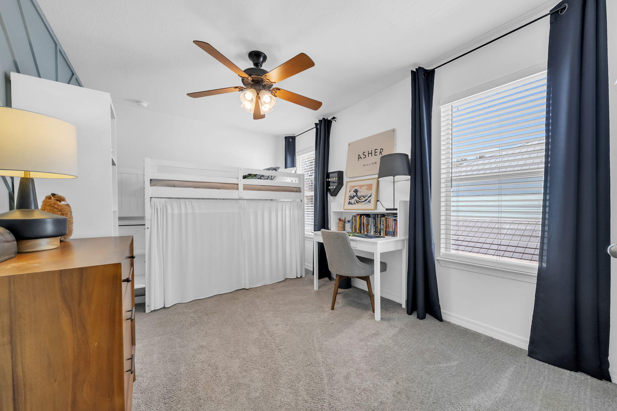 EAGLE BAY - Residential