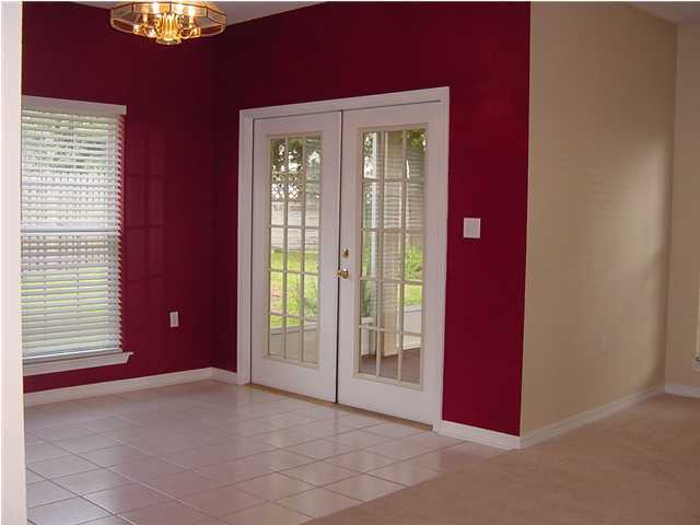 NORTH RIDGE CREEK S/D - Residential Lease