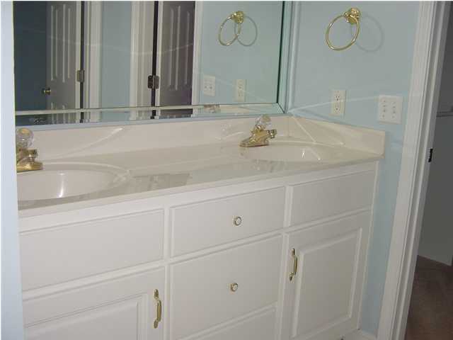 NORTH RIDGE CREEK S/D - Residential Lease